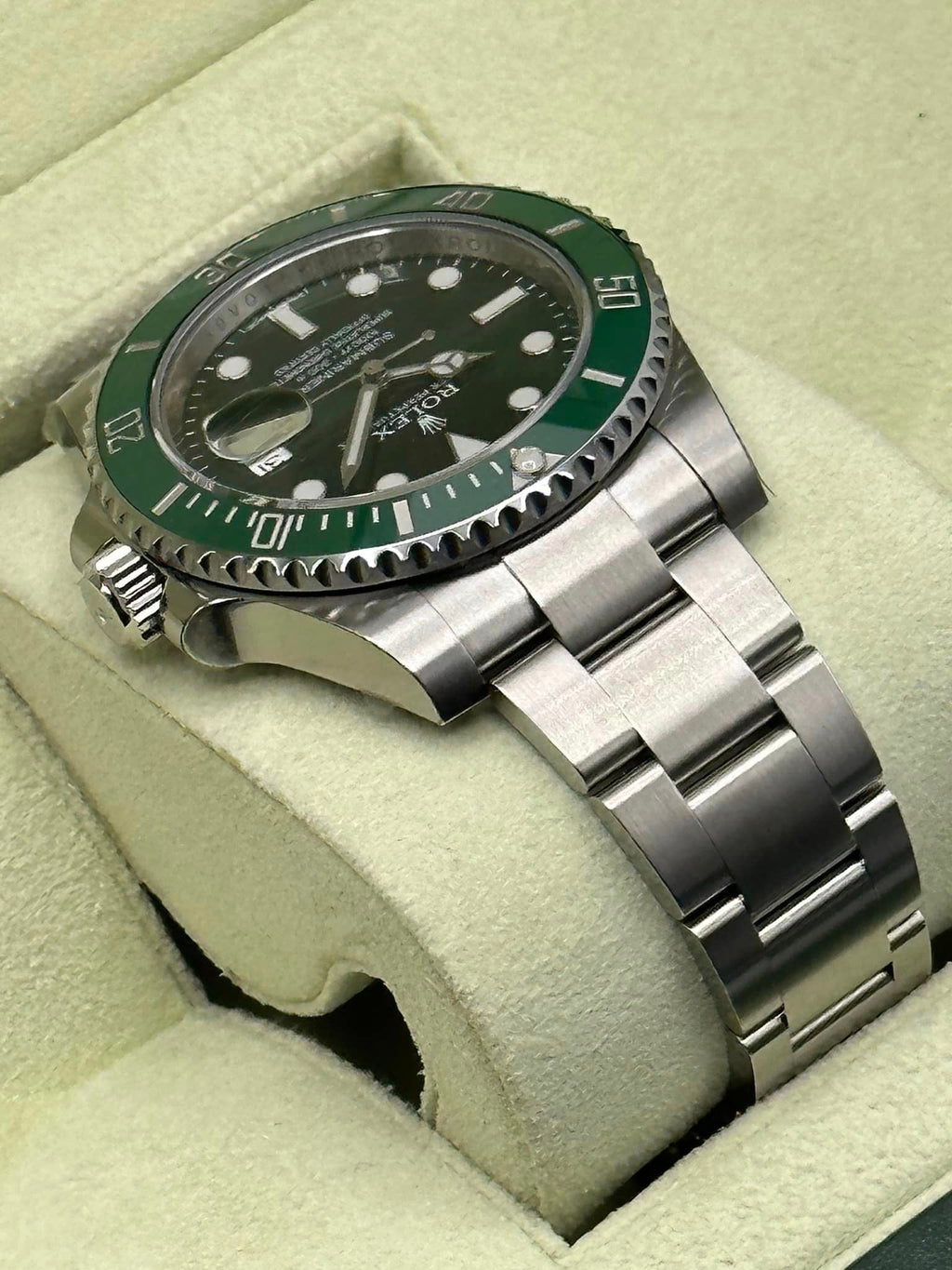 NEW OLD STOCK 2014 Rolex Submariner "Hulk" 40mm 116610LV Green Dial