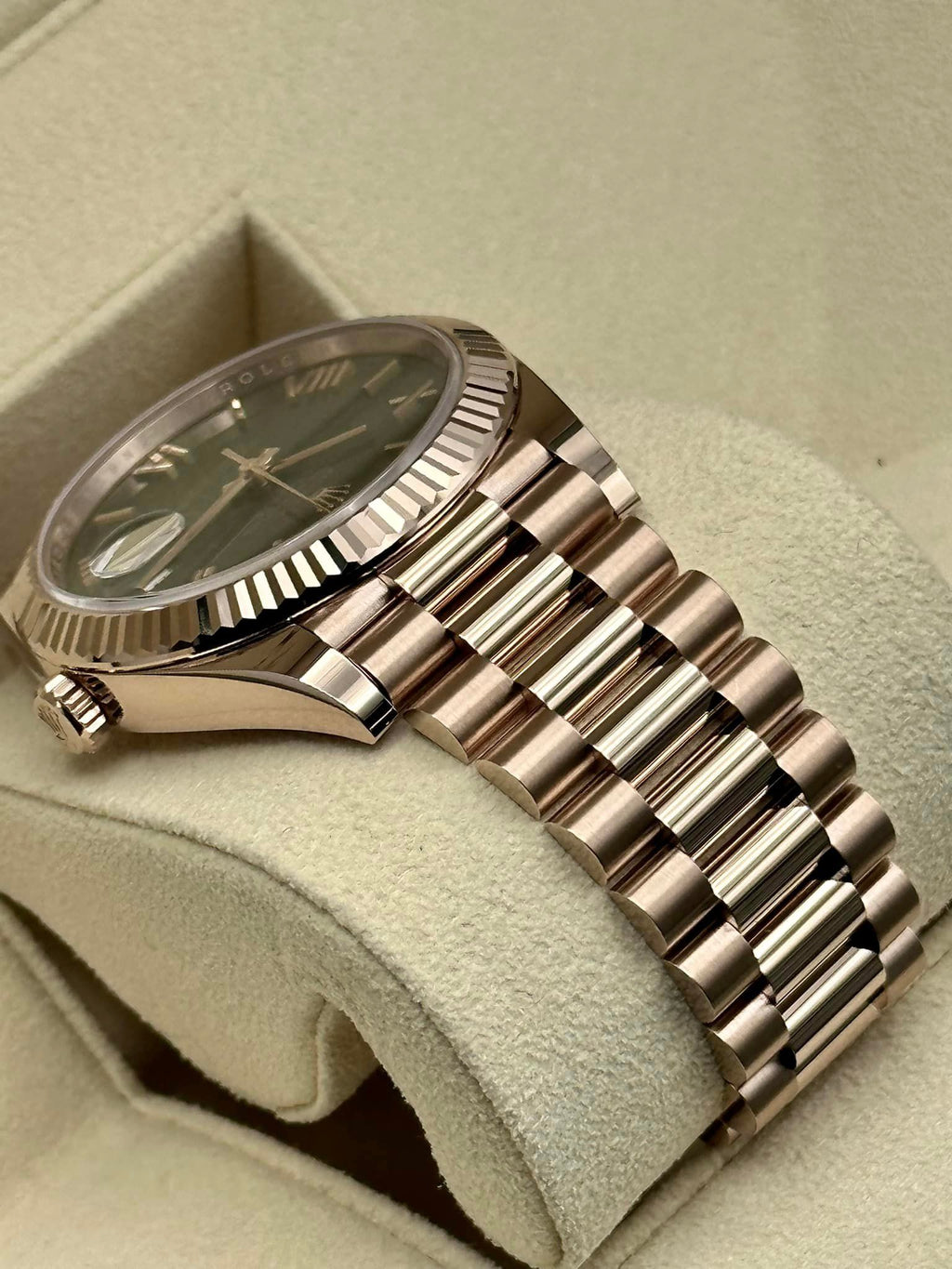 NEW 2022 Rolex Day-Date 40 228235 Rose Gold Olive Dial Arabic Calendar