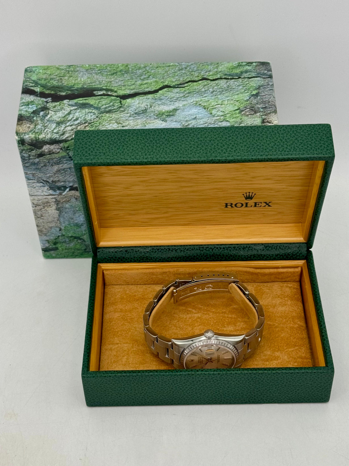 2004 Rolex Datejust 36mm 16220 Stainless Steel Oyster Silver Tapestry Dial (Collectors Set)