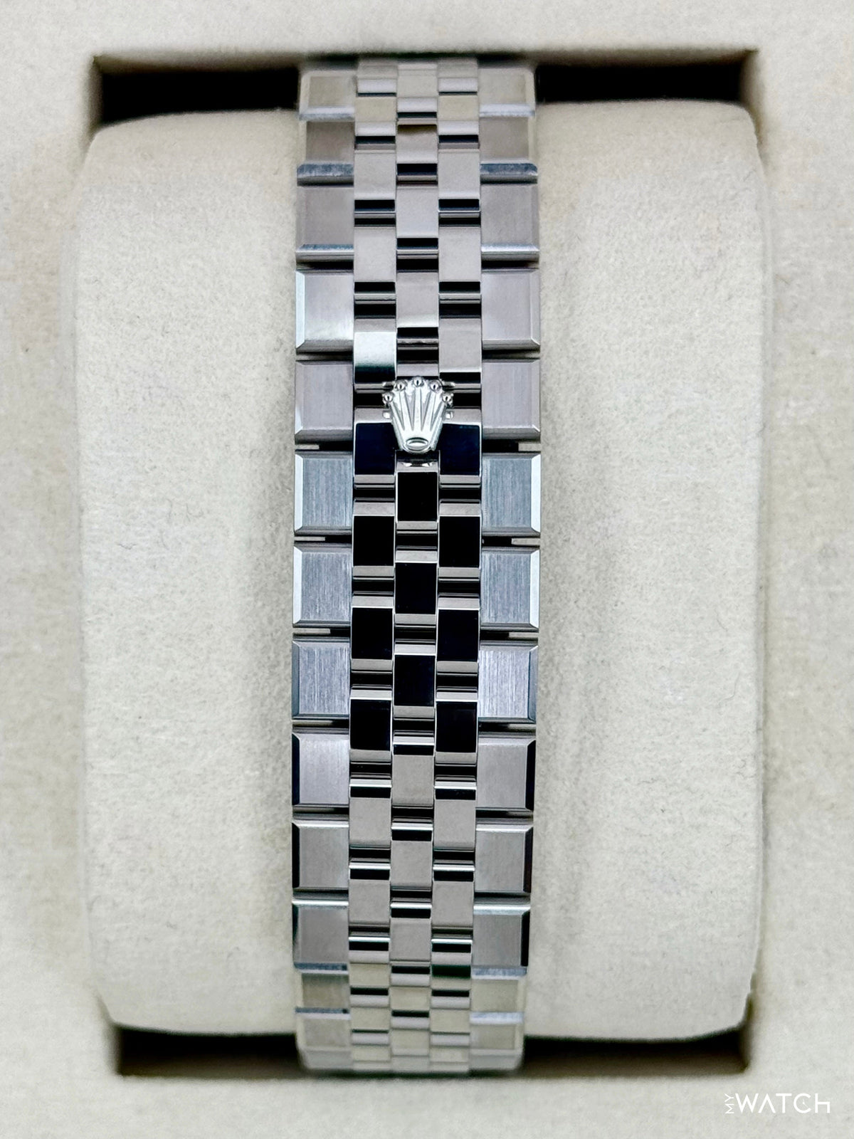 NEW 2026 Rolex Land-Dweller 36mm 127234 Stainless Steel Flat Jubilee White Dial