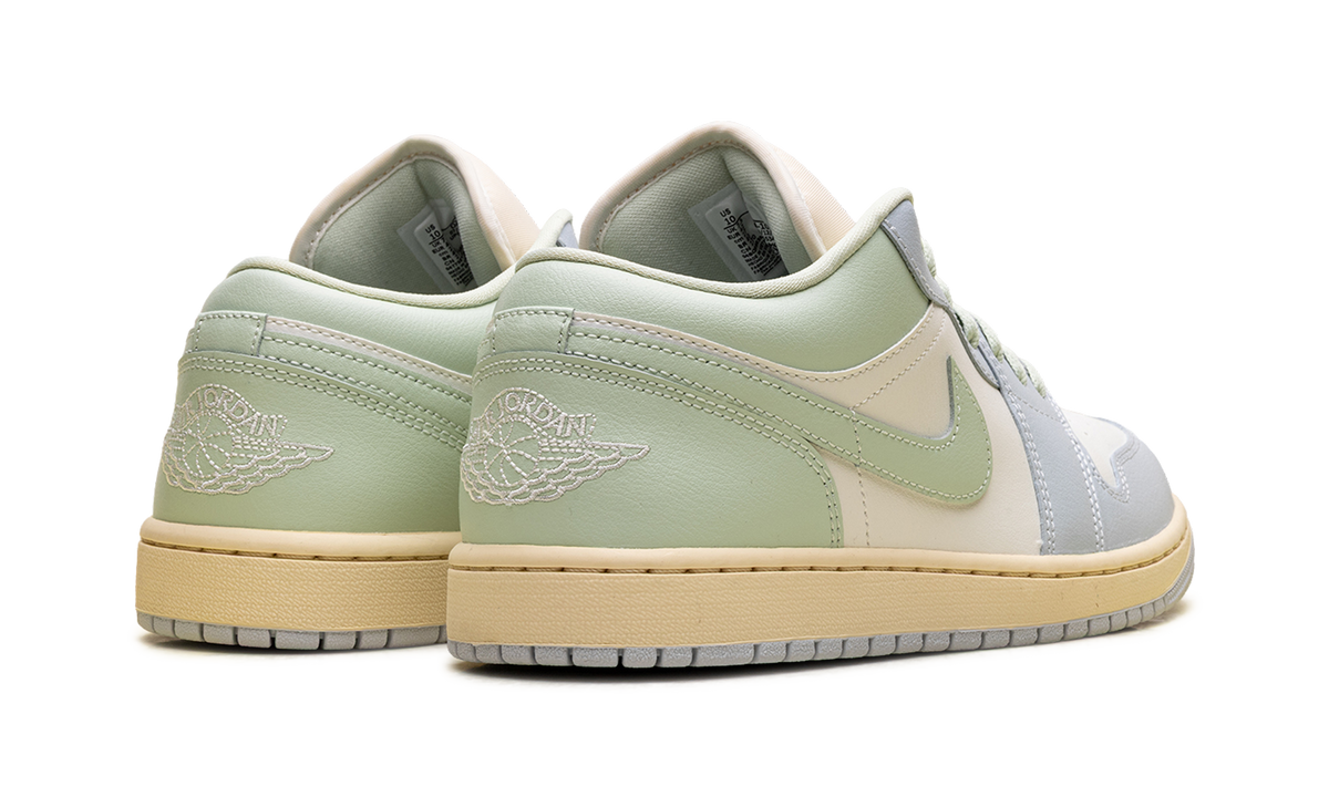 Air Jordan 1 Low WMNS "Sail Jade Aura" DC0774 108