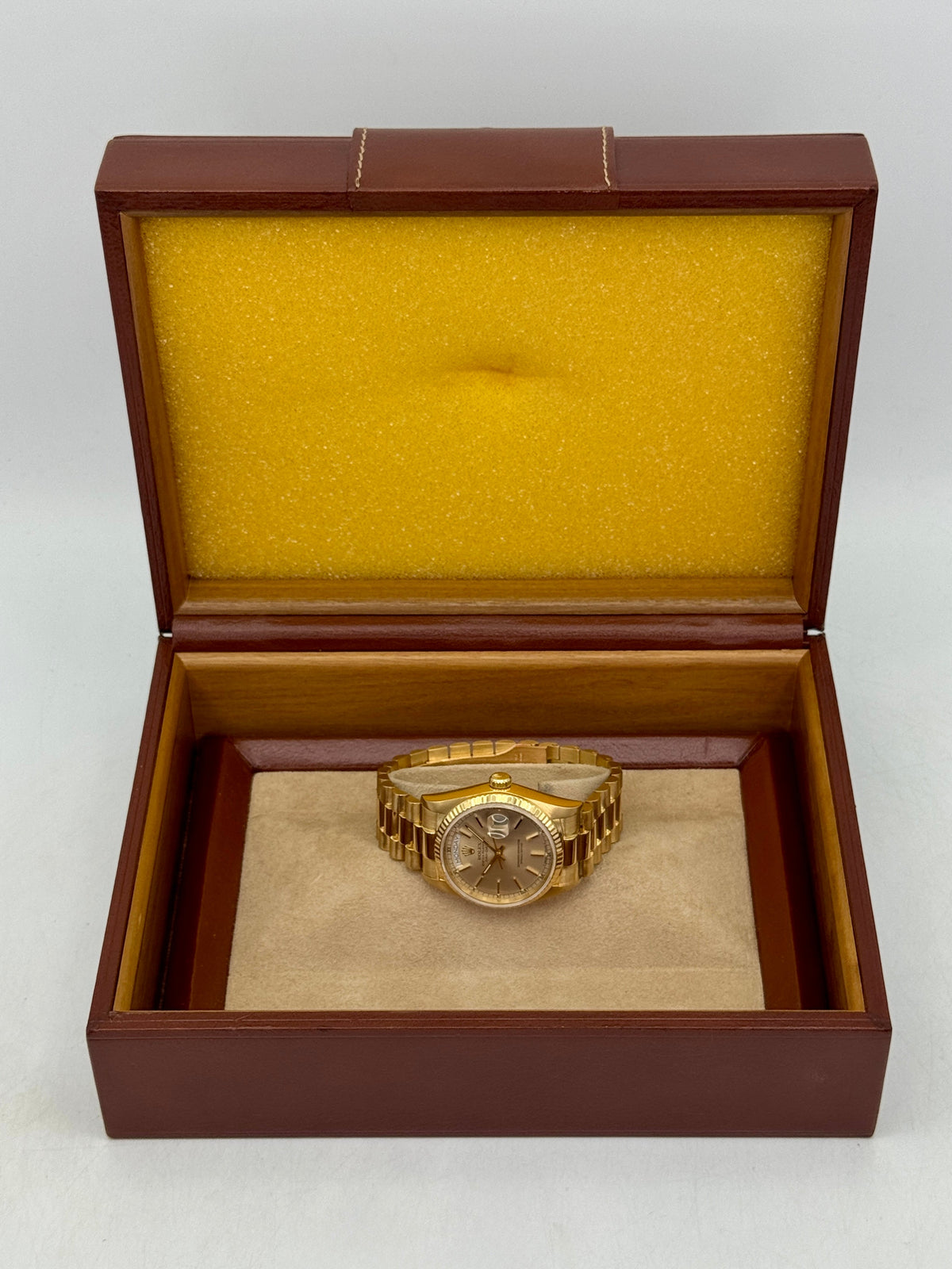 1986 Rolex Day-Date 36mm 18238 Presidential Yellow Gold Silver Dial