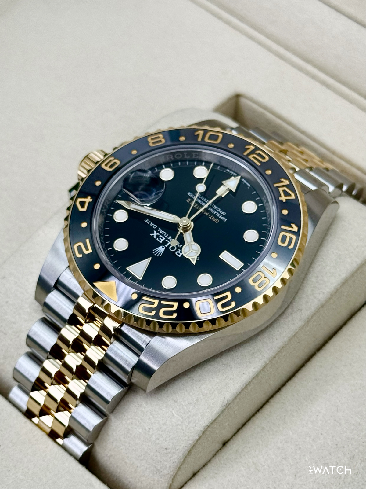 NEW 2025 Rolex GMT-Master II 40mm 126713GRNR Two-Tone Jubilee