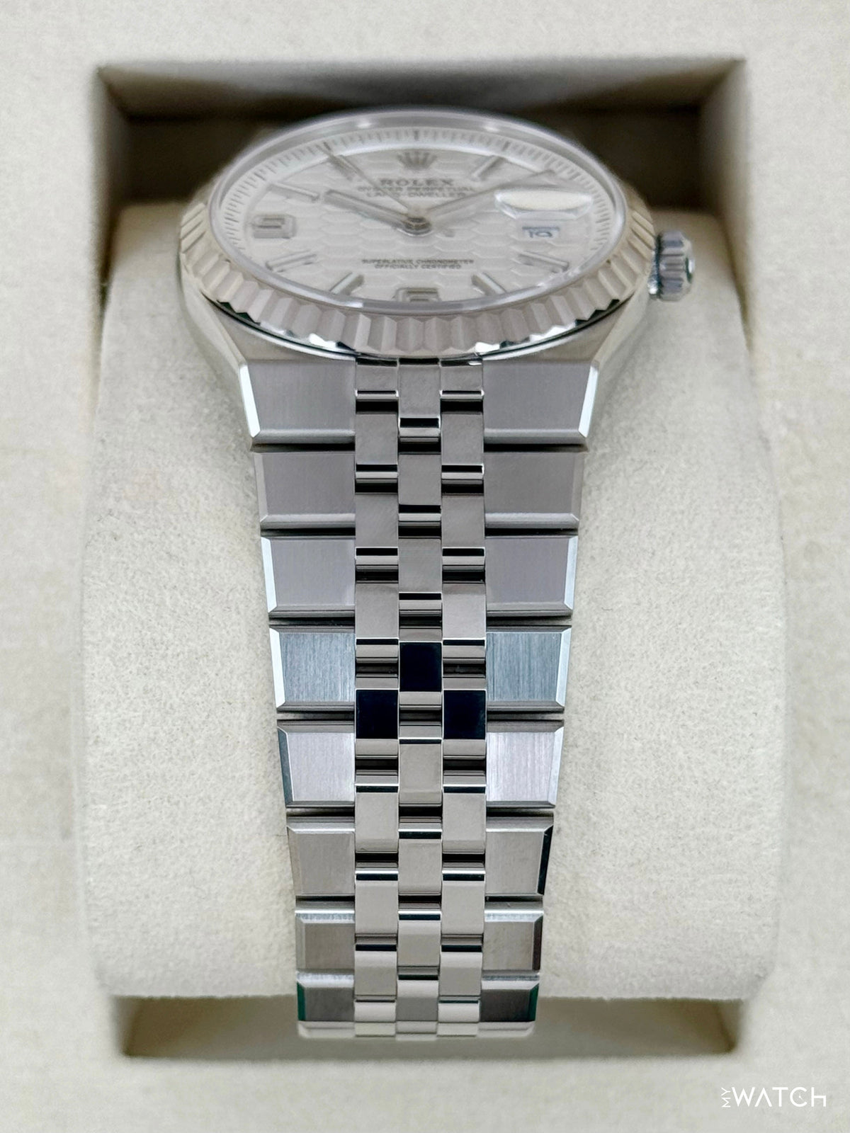 NEW 2026 Rolex Land-Dweller 36mm 127234 Stainless Steel Flat Jubilee White Dial