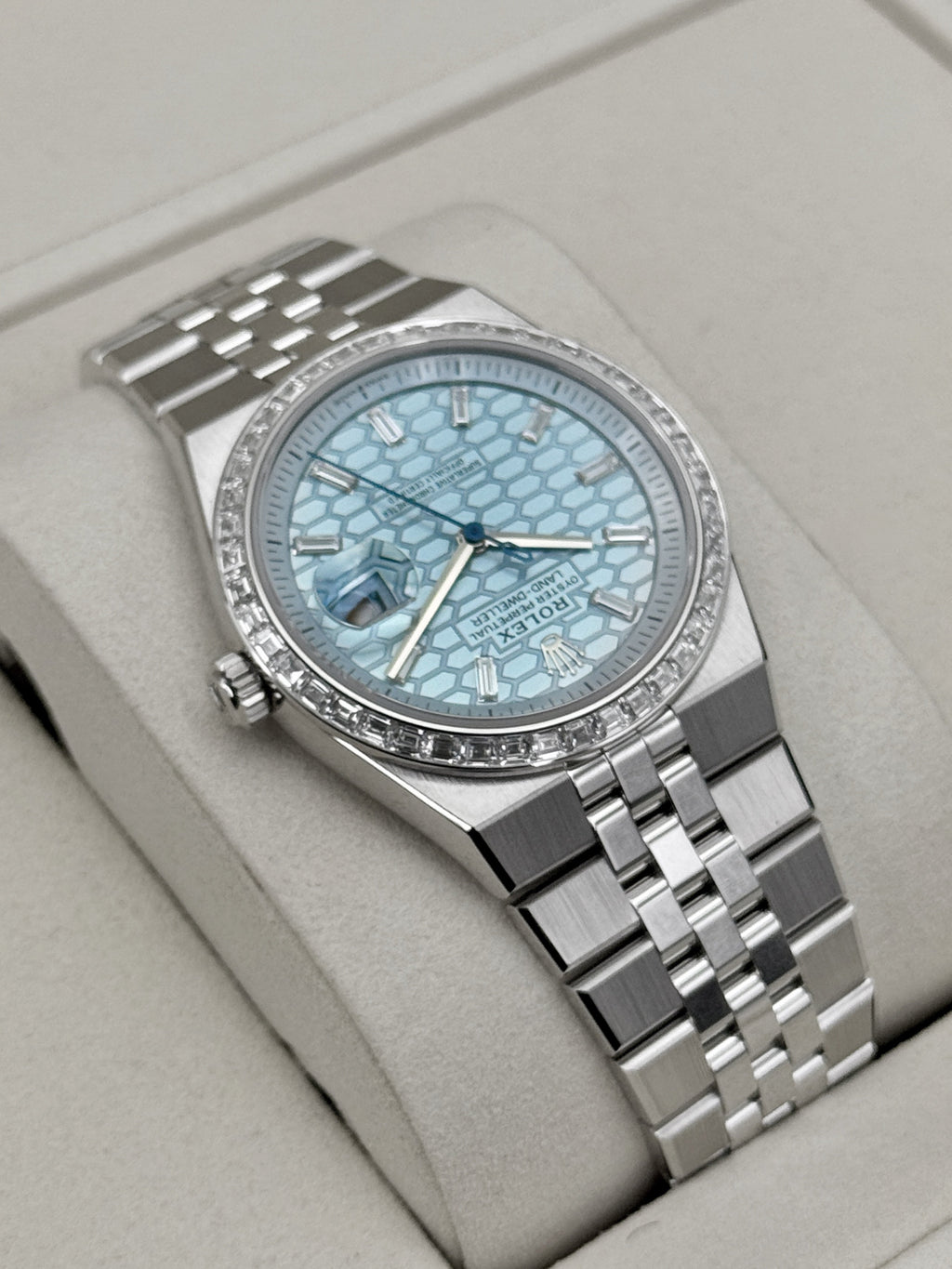 NEW 2026 Rolex Land-Dweller 36mm 127286TBR Platinum Ice Blue Honeycomb Motif Diamond Dial