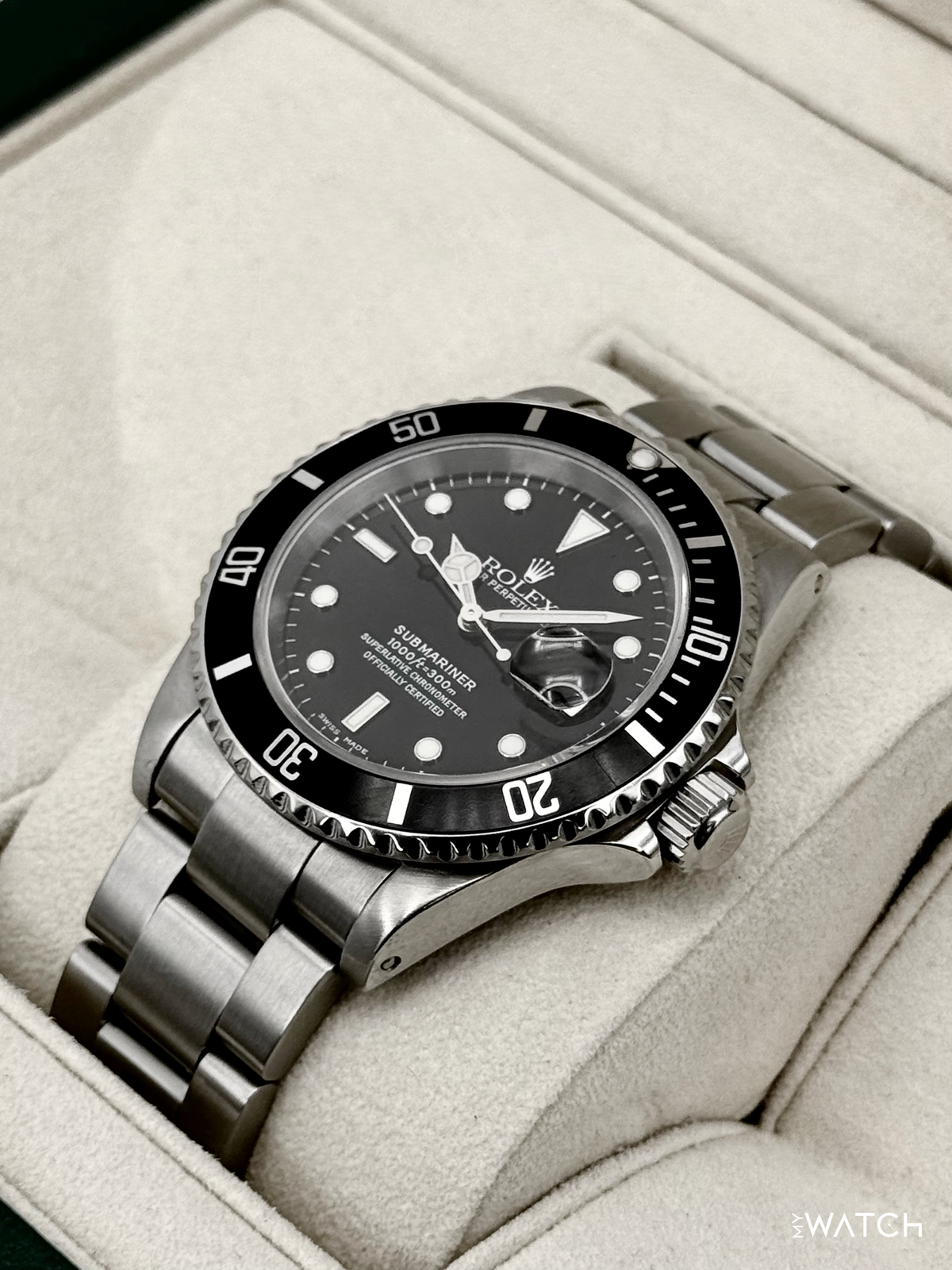 2000 Rolex Submariner 40mm 16610 Stainless Steel Black Dial