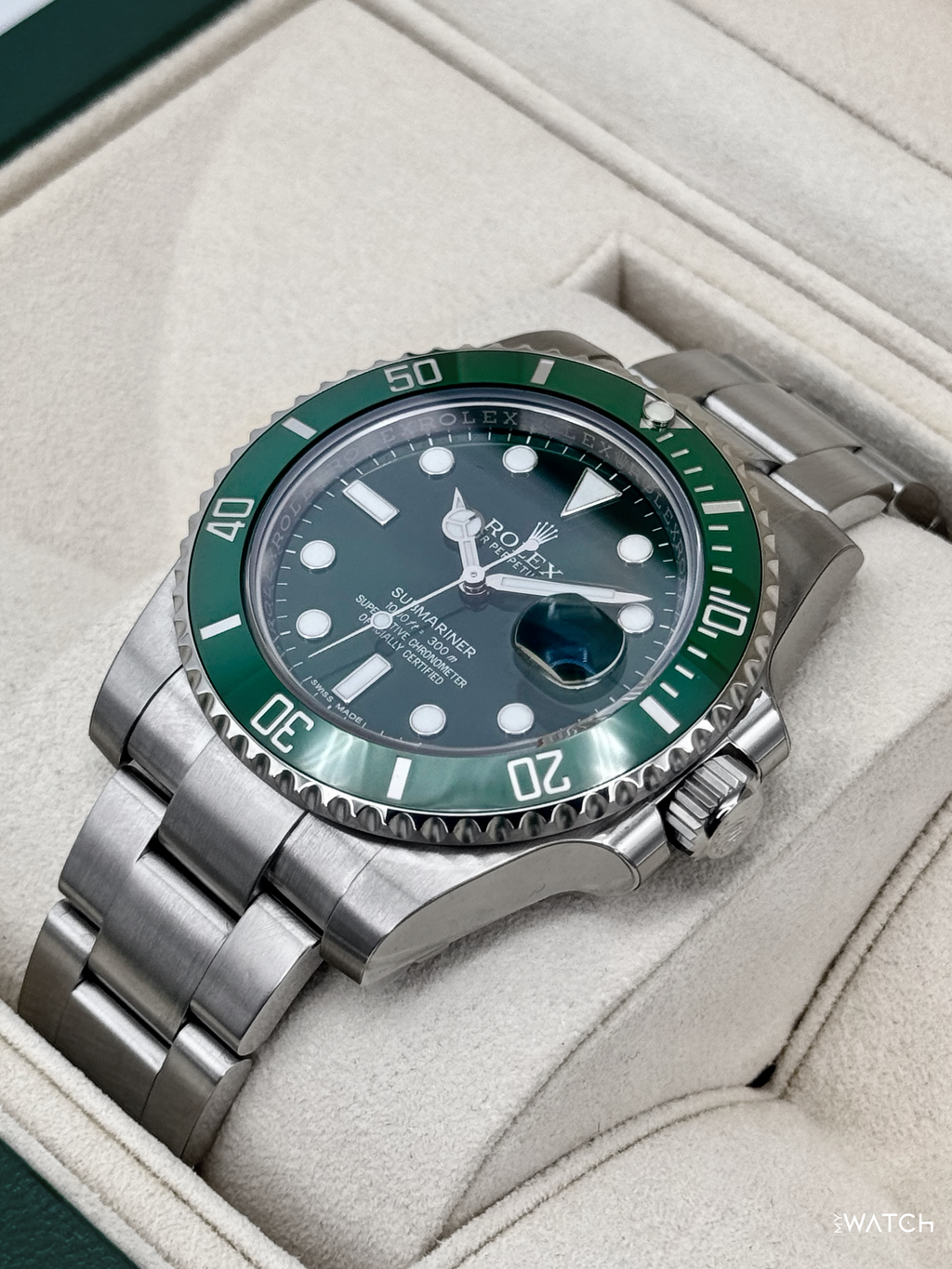 2016 Rolex Submariner “Hulk” 40mm 116610LV Green Dial (STICKERED)