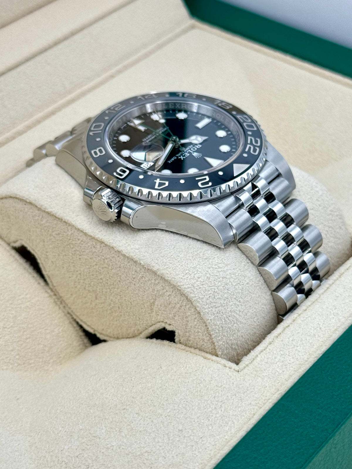 NEW 2025 Rolex GMT-Master II "Bruce Wayne" 40mm 126710GRNR Black Dial