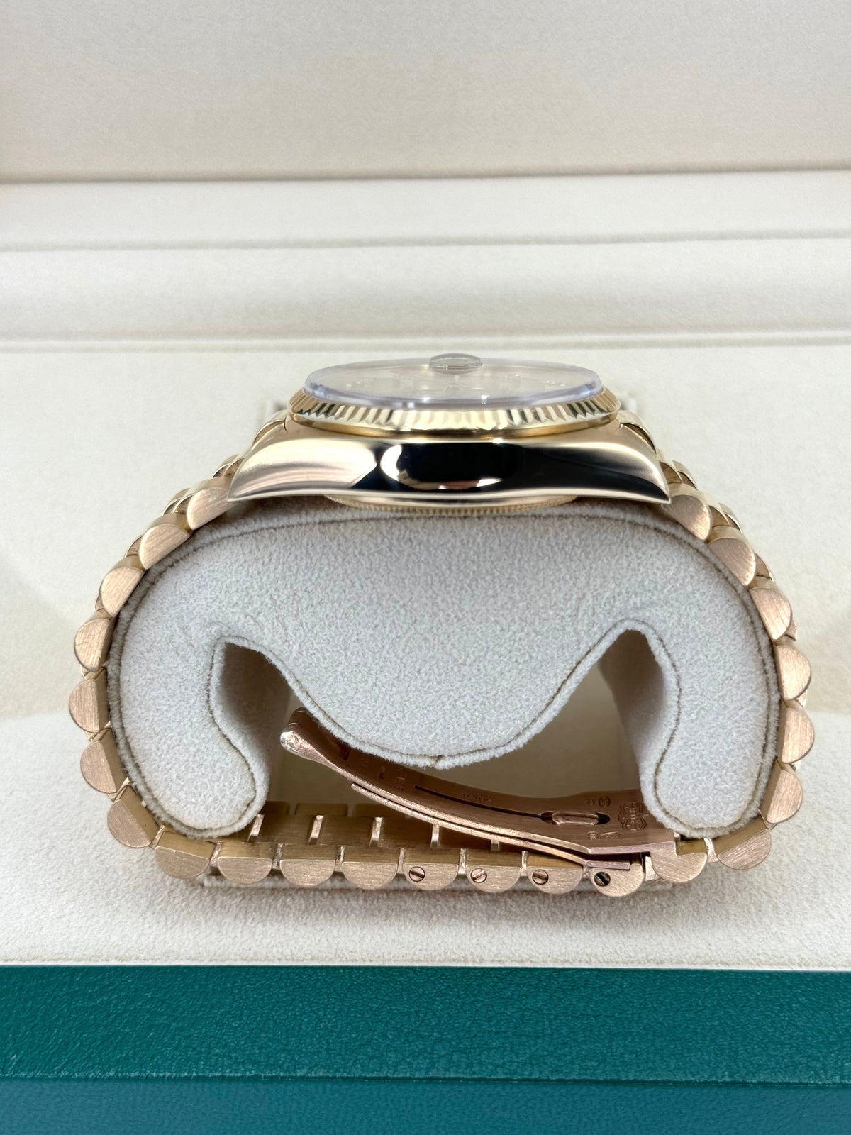 1983 Rolex Day-Date 36mm 18038 Presidential Champagne Diamond Dial