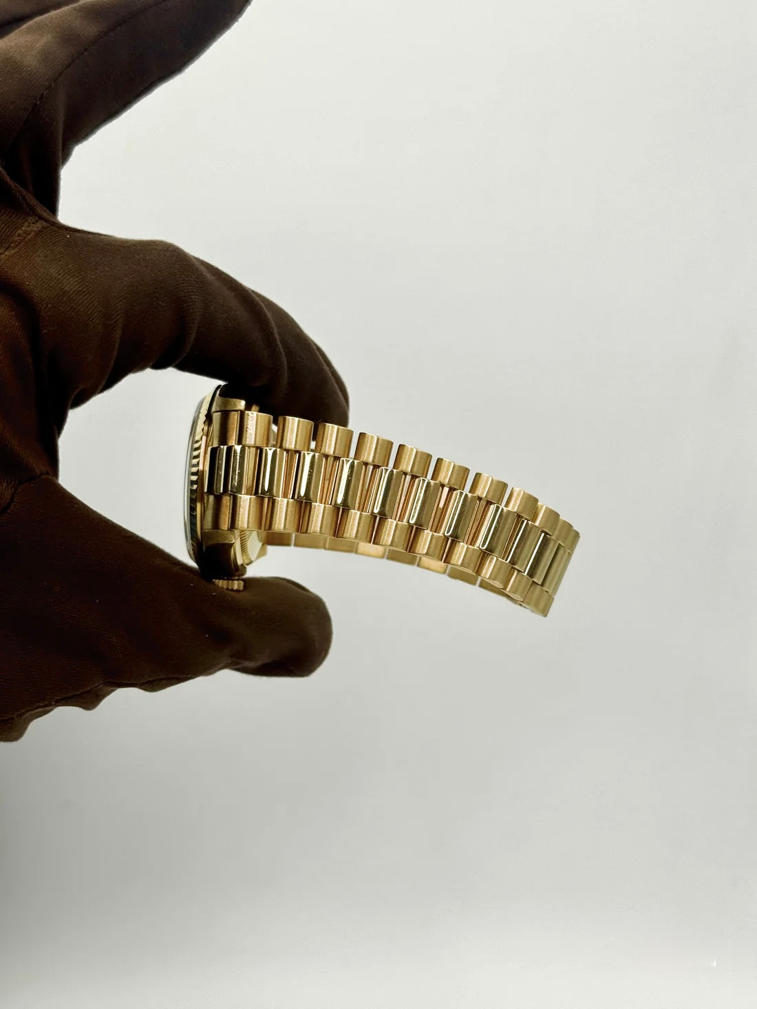 1991 Rolex Day-Date 36mm 18238 Presidential Yellow Gold Silver Dial (RSC)