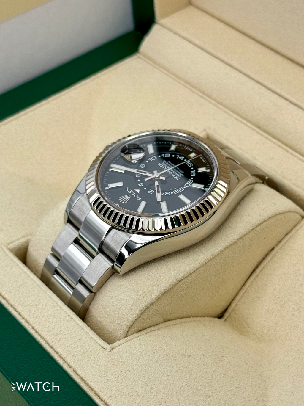 2019 Rolex Sky-Dweller 42mm 326934 Oyster Black Dial
