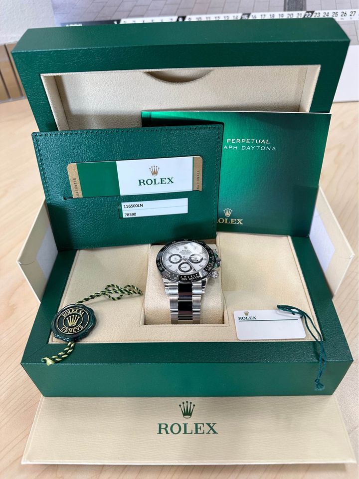 2014 Rolex Submariner "HULK" 40mm 116610LV Green Dial
