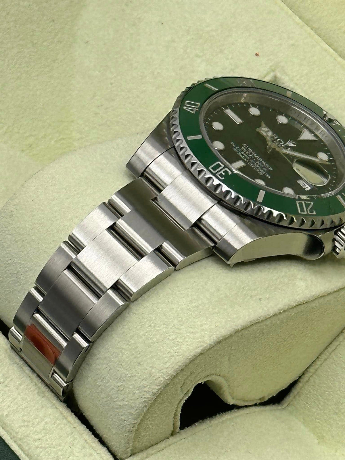 NEW OLD STOCK 2014 Rolex Submariner "Hulk" 40mm 116610LV Green Dial