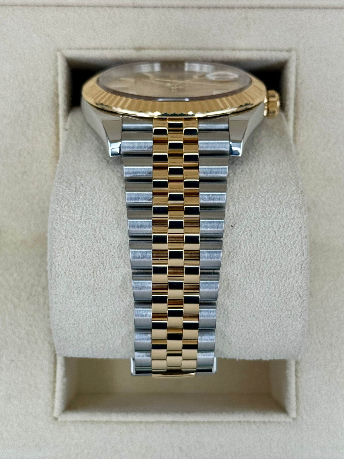 NEW 2025 Rolex Datejust 41mm 126333 Two-Tone Jubilee Champagne Dial