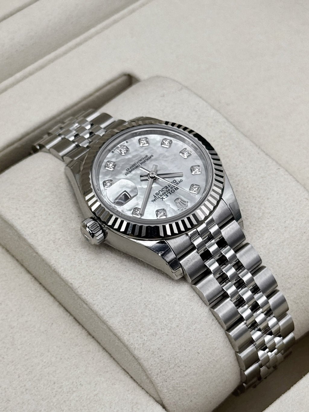 NEW 2026 Rolex Lady Datejust 28mm 279174 Mother of Pearl Diamond Dial