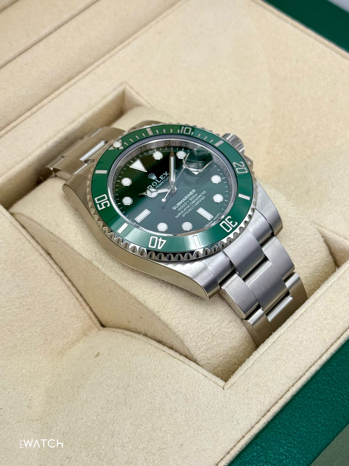 NEW 2019 Rolex Submariner "Hulk" 40mm 116610LV Green Dial (STICKERED)