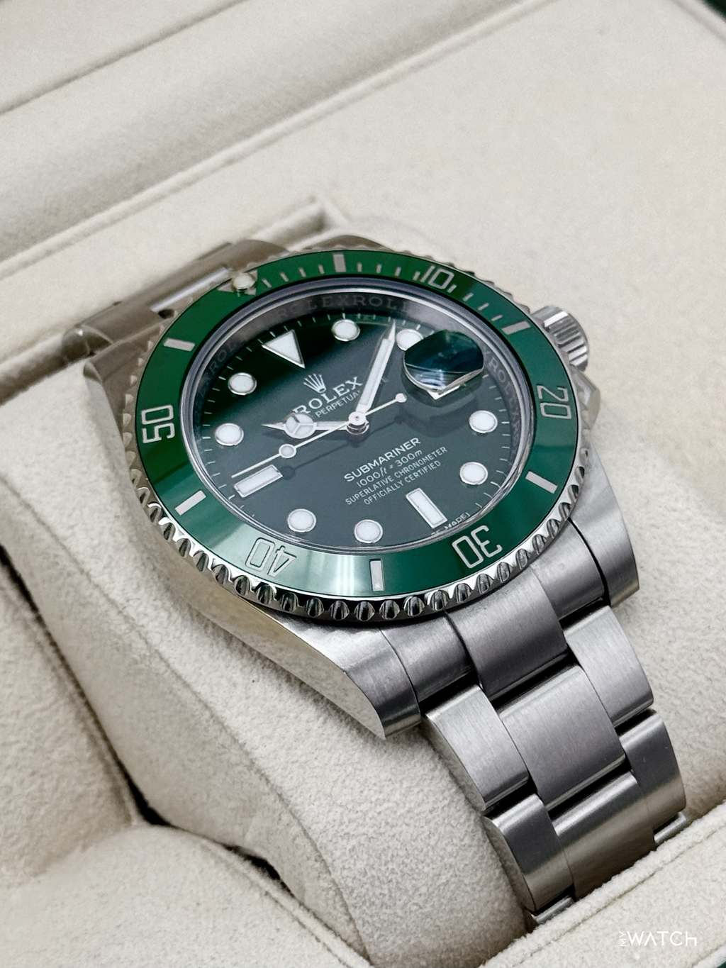2017 Rolex Submariner “Hulk” 40mm 116610LV Green Dial