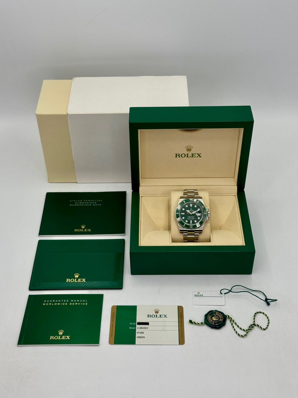 2017 Rolex Submariner "Hulk" 40mm 116610LV Green Dial