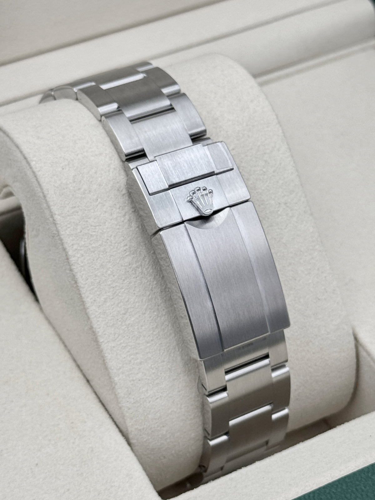 NEW 2026 Rolex Explorer II 42mm 226570 Stainless Steel Polar White Dial (NEW STYLE CARD)
