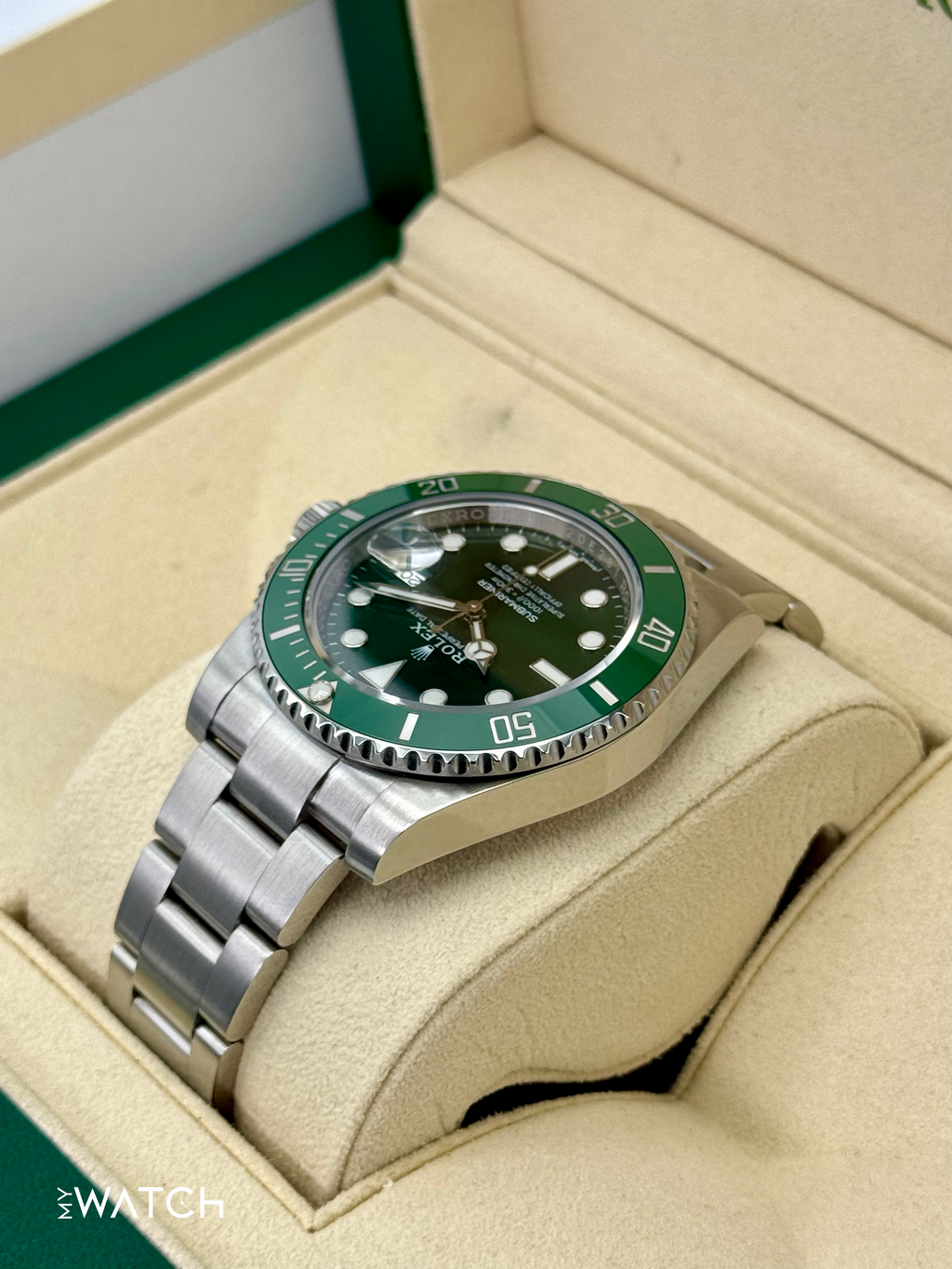 2018 Rolex Submariner “Hulk” 40mm 116610LV Green Dial