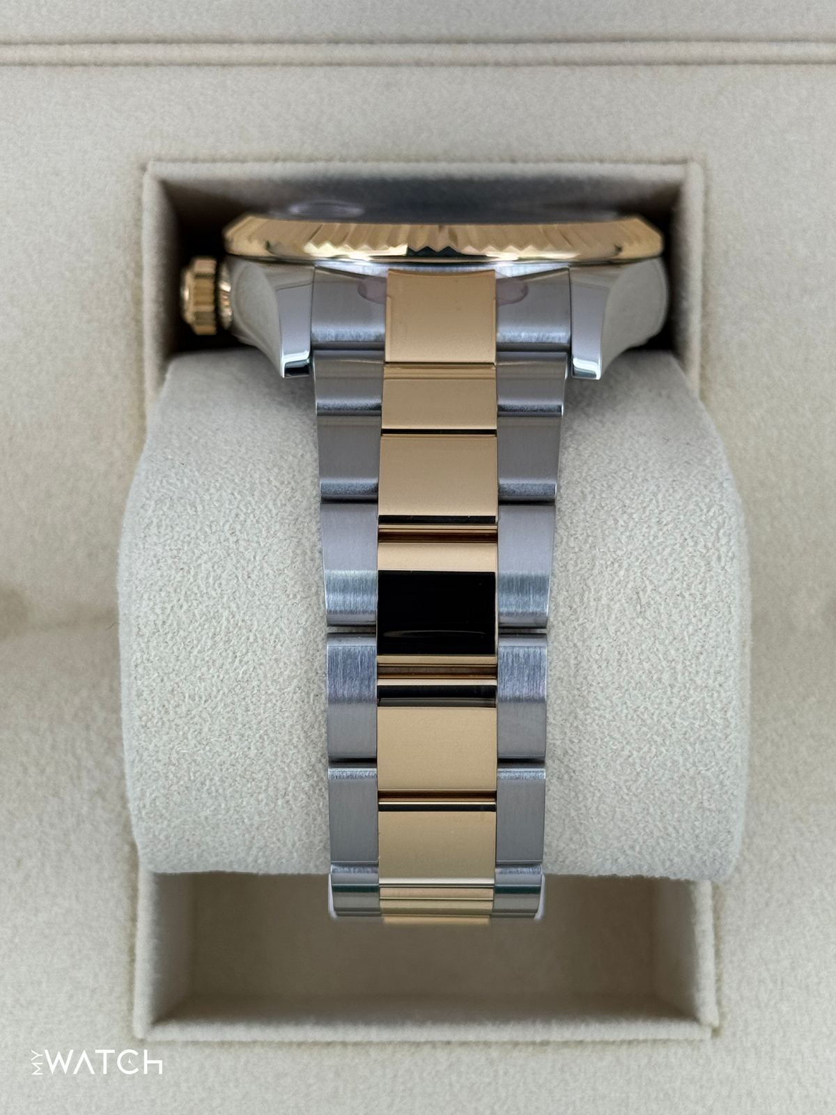 2022 Rolex Sky-Dweller 42mm 326933 Two-Tone Oyster Black Dial
