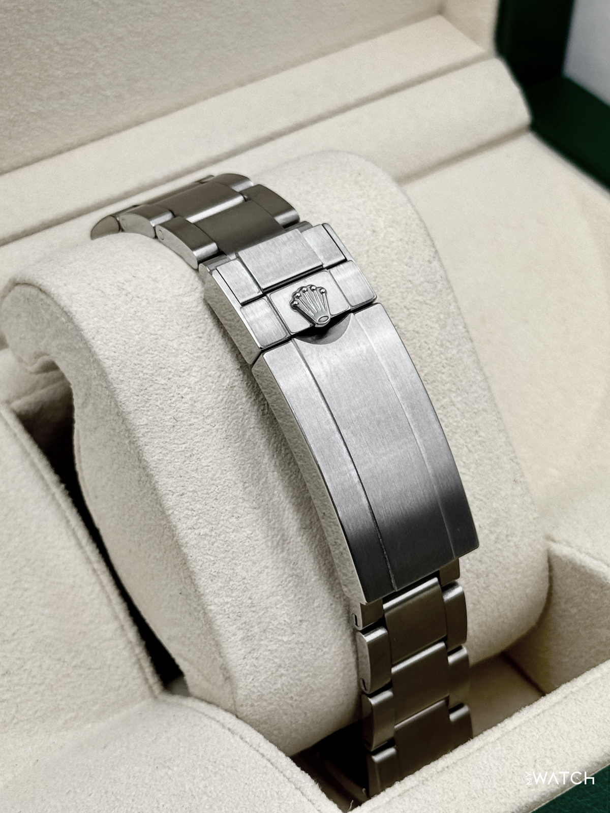 2018 Rolex Submariner “Hulk” 40mm 116610LV Green Dial