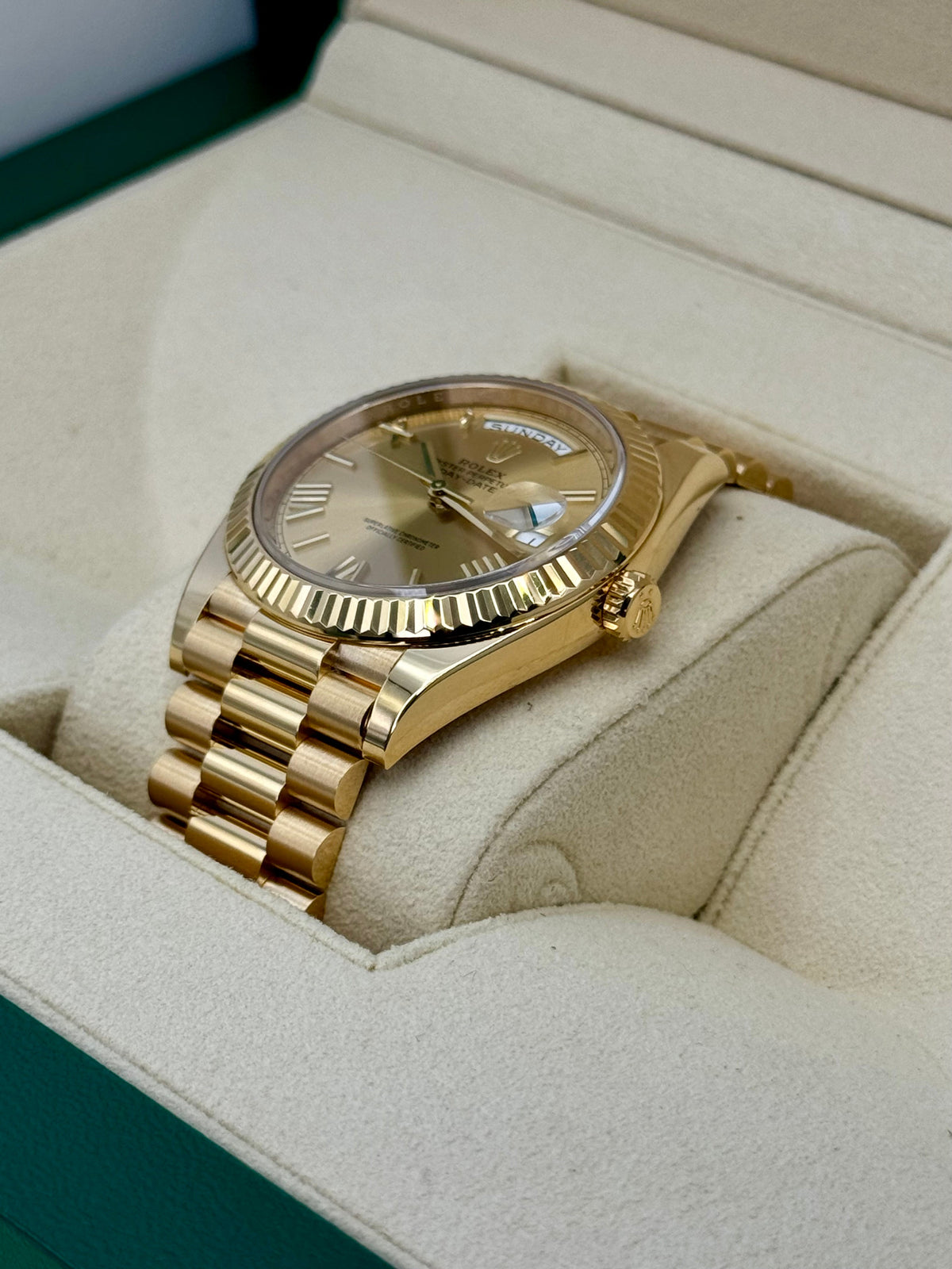 NEW 2025 Rolex Day-Date 40mm 228238 Presidential Champagne Dial
