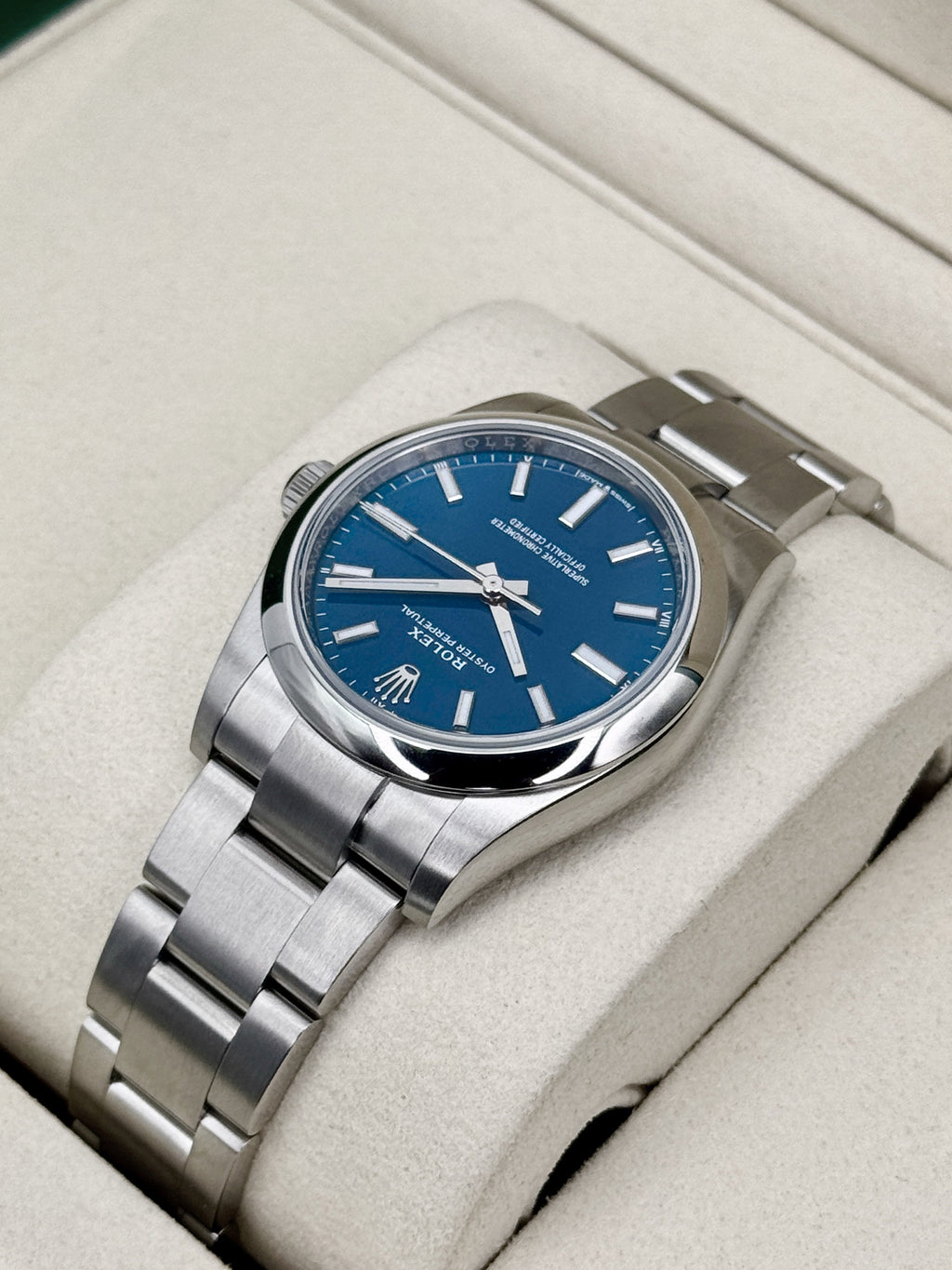 NEW 2026 Rolex Oyster Perpetual 31mm 277200 Med Blue Dial