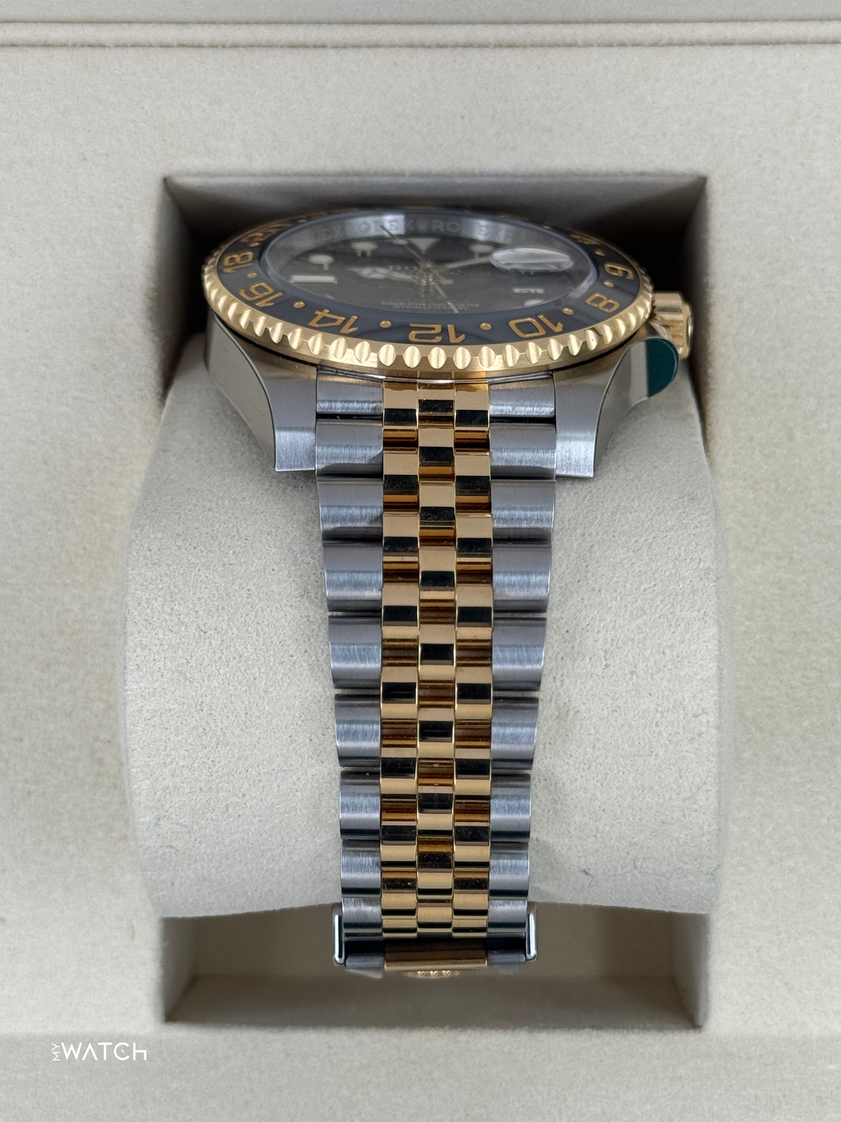 NEW 2025 Rolex GMT-Master II 40mm 126713GRNR Two-Tone Jubilee (STICKERED)