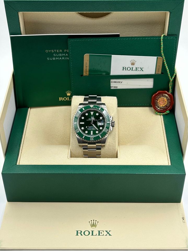 2014 Rolex Submariner "Hulk" 40mm 116610LV Green Dial