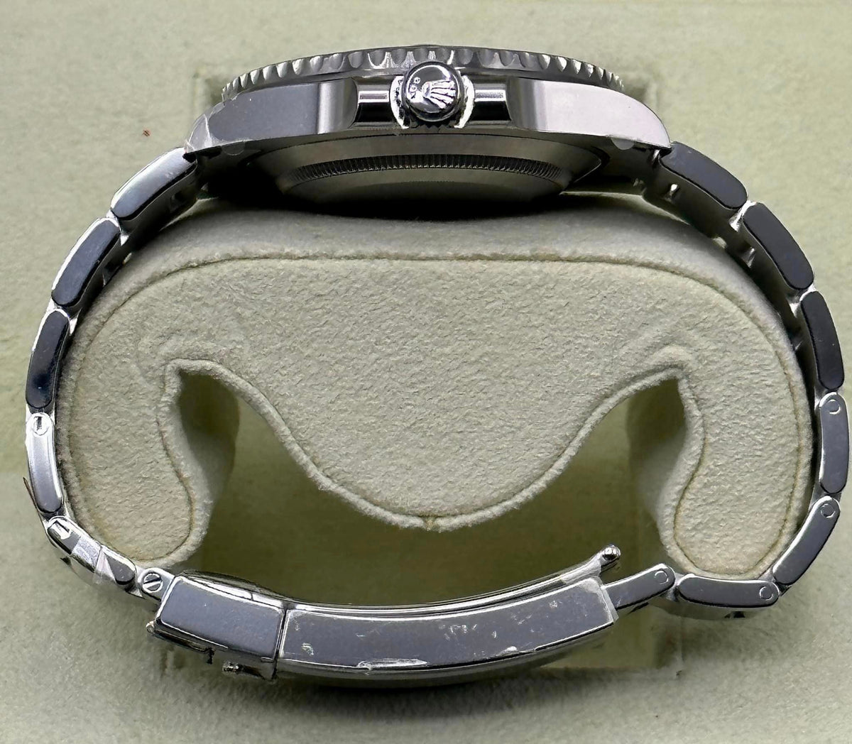 NEW OLD STOCK 2014 Rolex Submariner "Hulk" 40mm 116610LV Green Dial