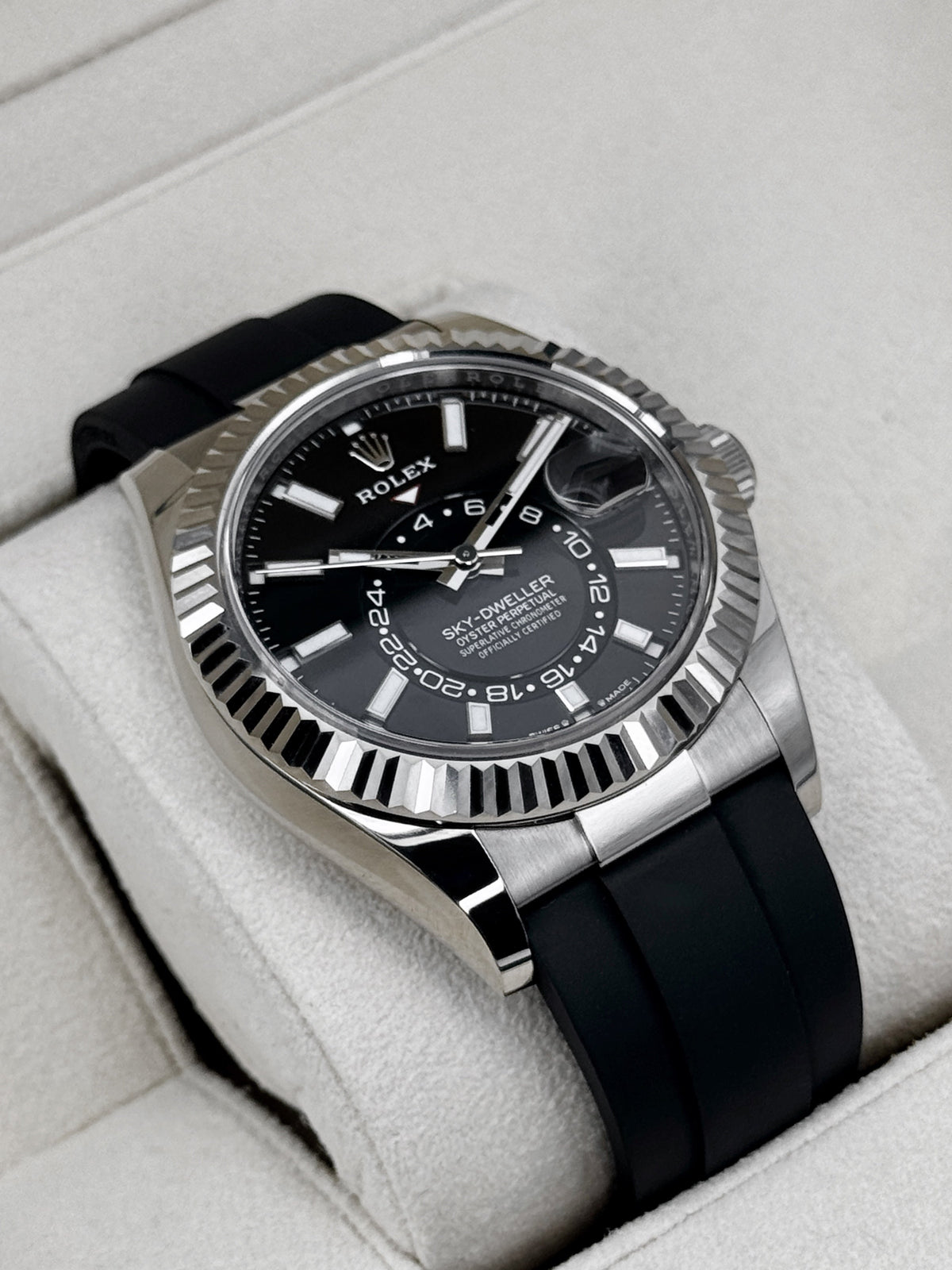 2024 Rolex Sky-Dweller 42mm 336239 White Gold Oysterflex Black Dial
