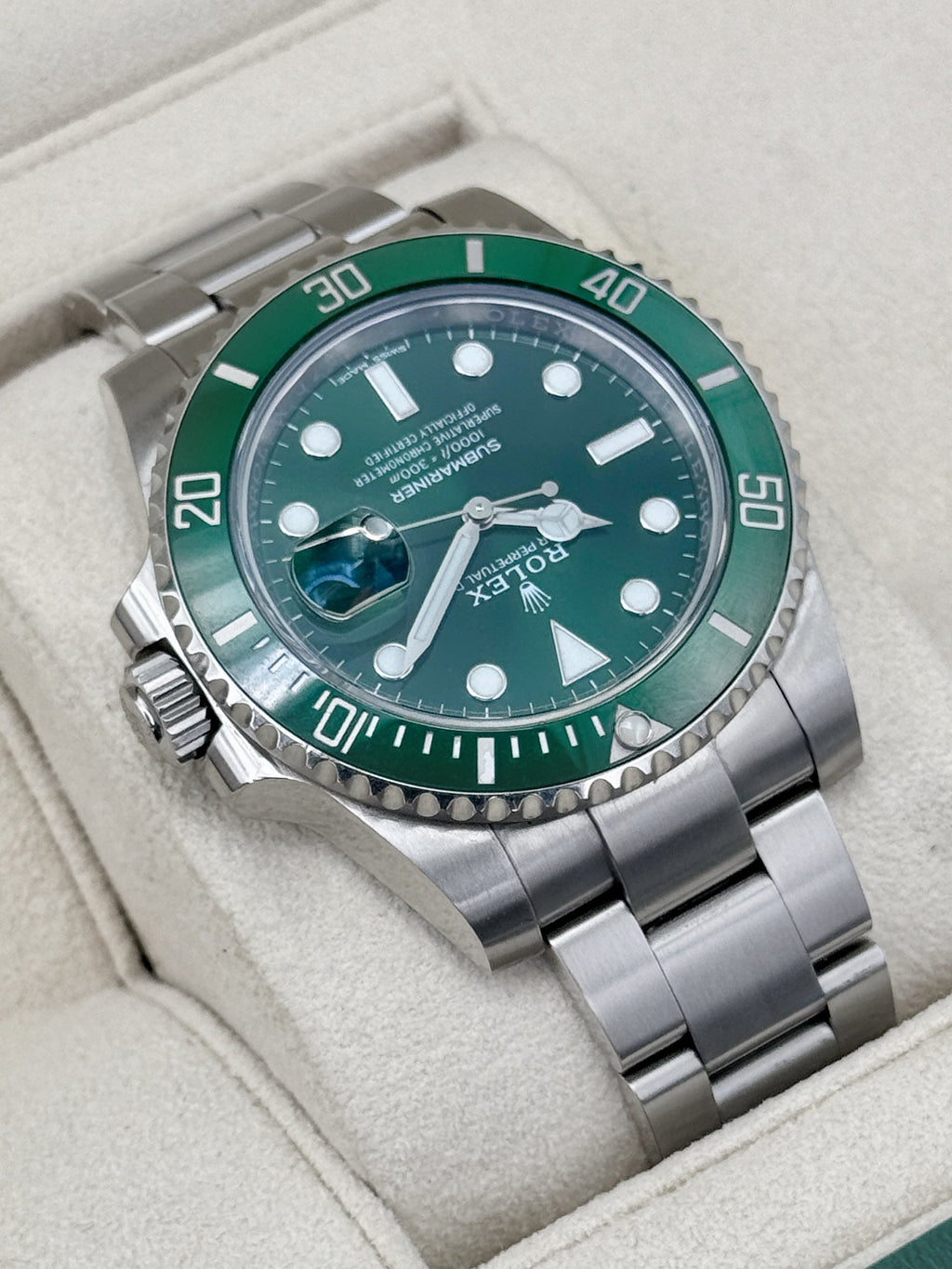 2020 Rolex Submariner “Hulk” 40mm 116610LV Green Dial