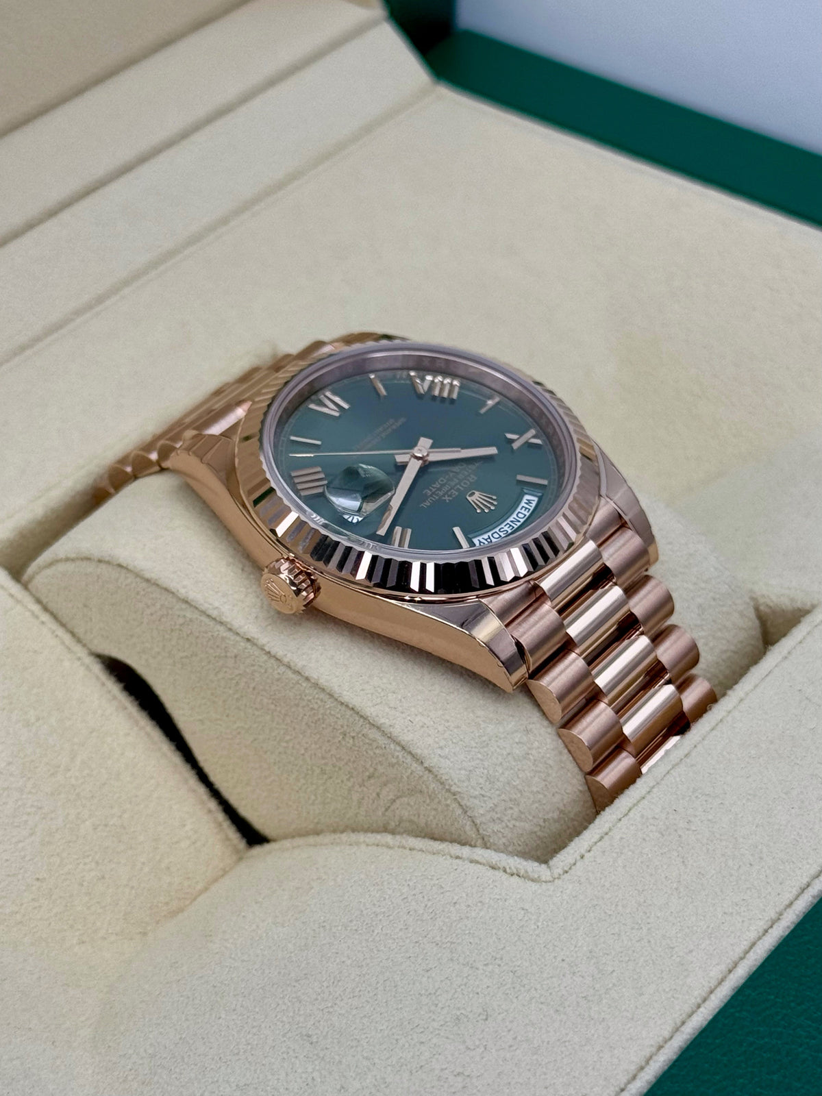NEW 2025 Rolex Day-Date 40mm 228235 Presidential Rose Gold Olive Dial