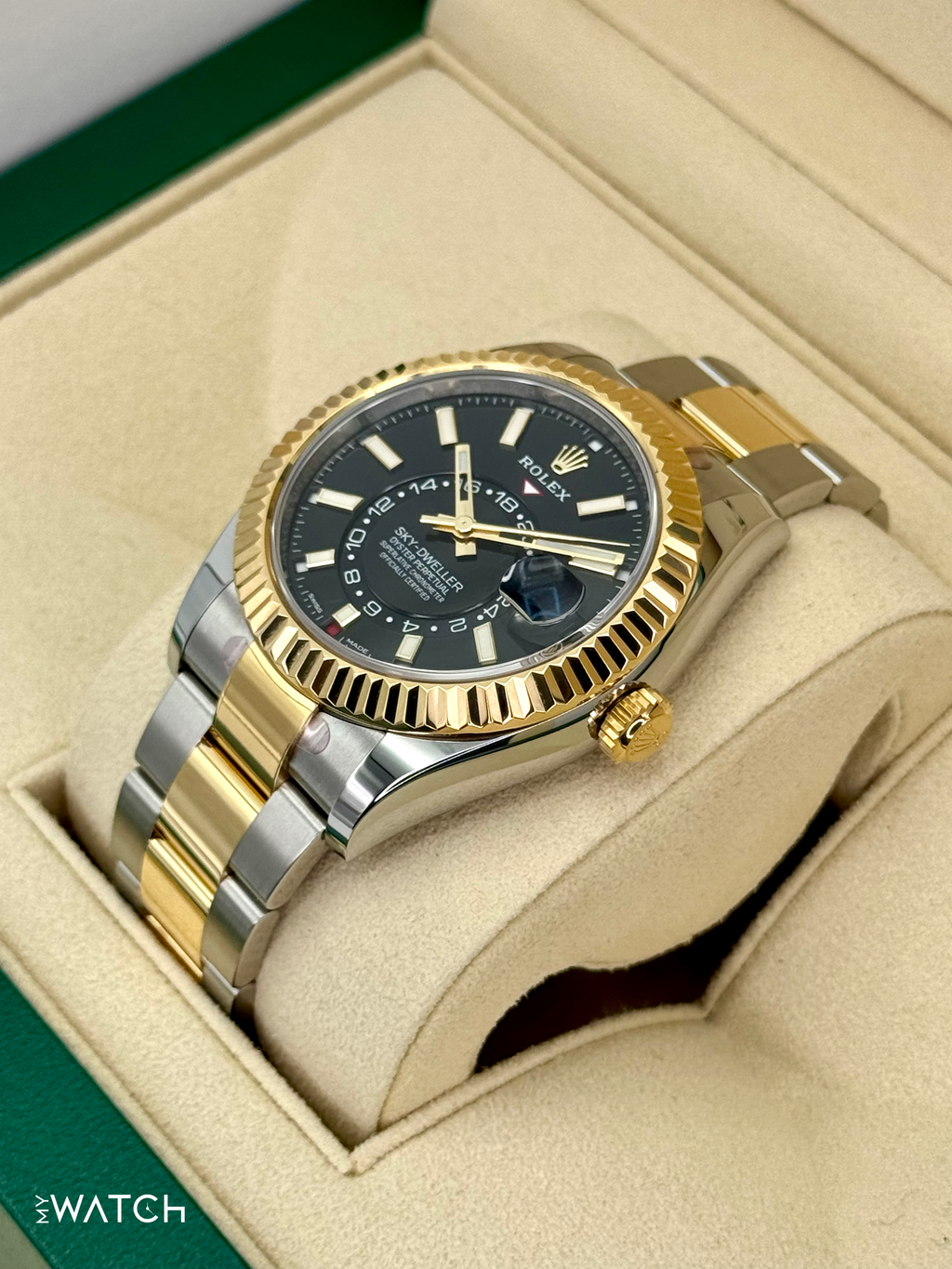 2022 Rolex Sky-Dweller 42mm 326933 Two-Tone Oyster Black Dial