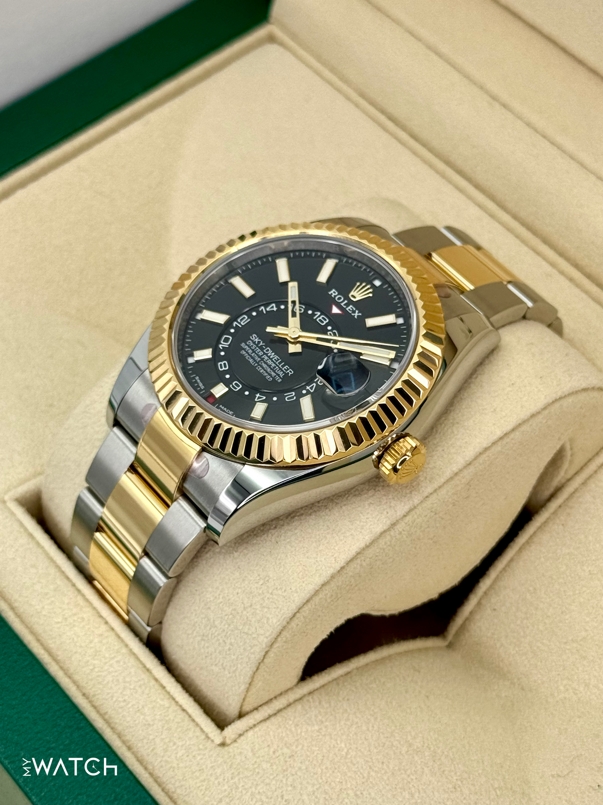2022 Rolex Sky-Dweller 42mm 326933 Two-Tone Oyster Black Dial