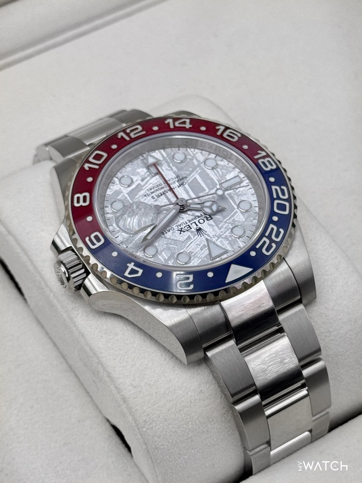 Rolex GMT-Master II "Pepsi" 40mm 126719BLRO Meteorite Dial