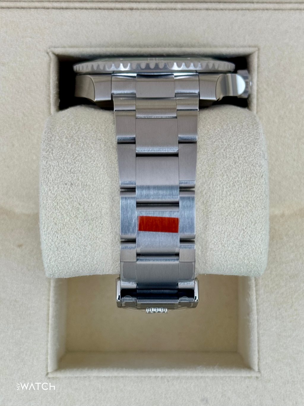 NEW 2019 Rolex Submariner "Hulk" 40mm 116610LV Green Dial (STICKERED)