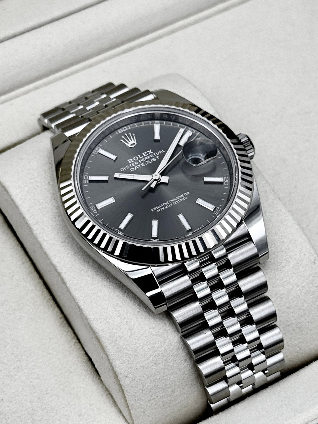 NEW 2026 Rolex Datejust 41mm 126334 Stainless Steel Jubilee Rhodium Dial (STICKERED)