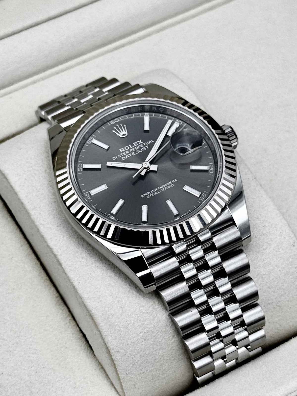 NEW 2026 Rolex Datejust 41mm 126334 Stainless Steel Jubilee Rhodium Dial (STICKERED)