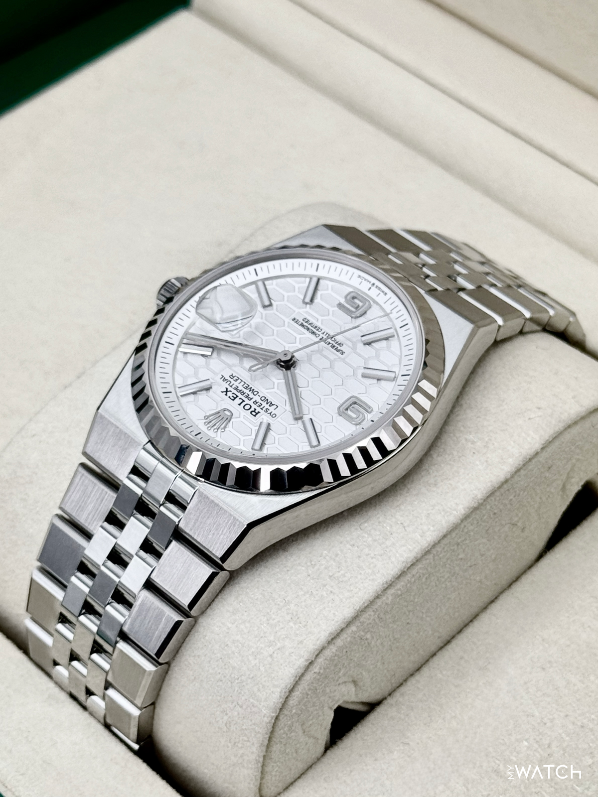 NEW 2026 Rolex Land-Dweller 36mm 127234 Stainless Steel Flat Jubilee White Dial