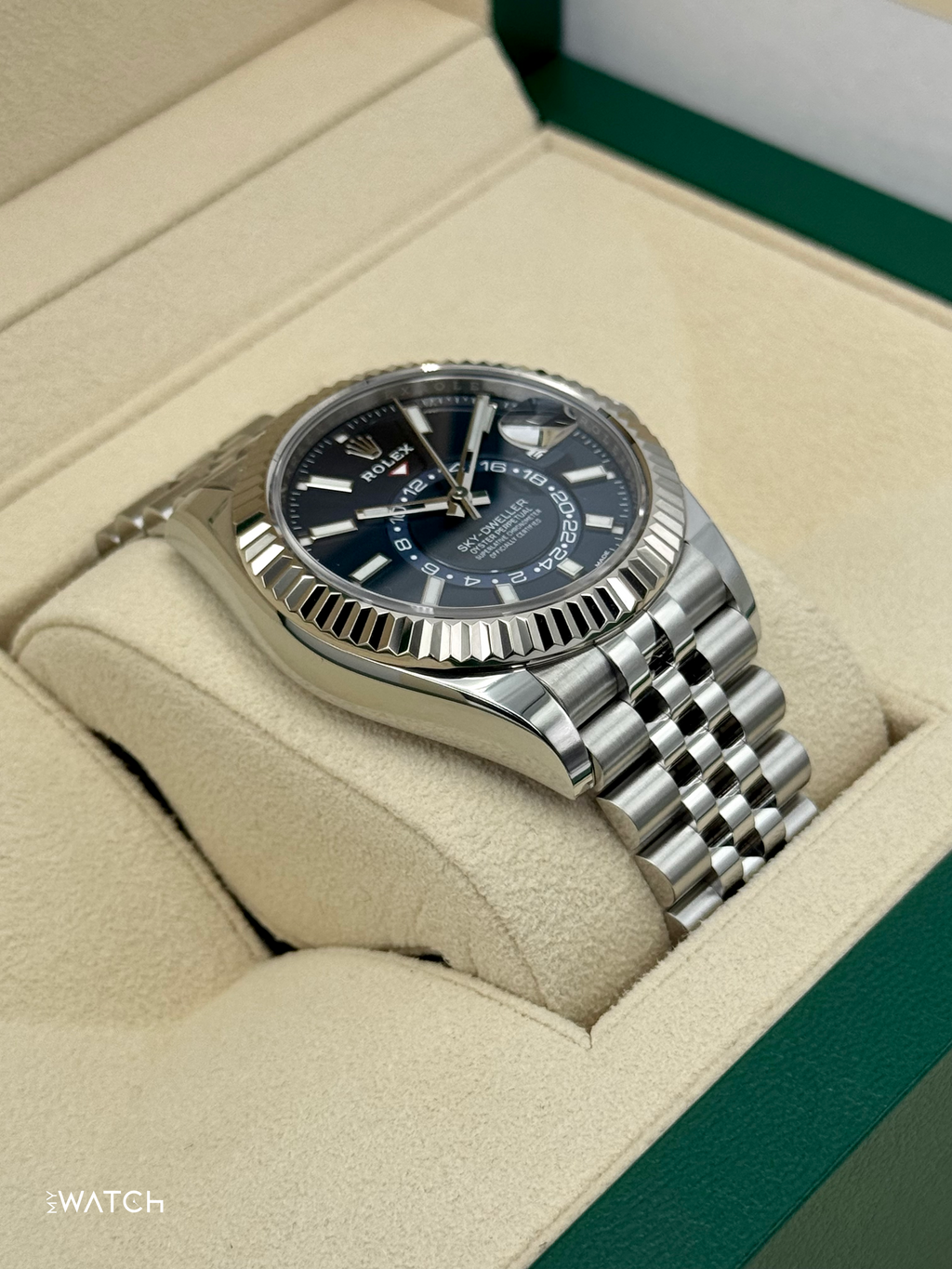 2022 Rolex Sky-Dweller 42mm 326934 Jubilee Blue Dial