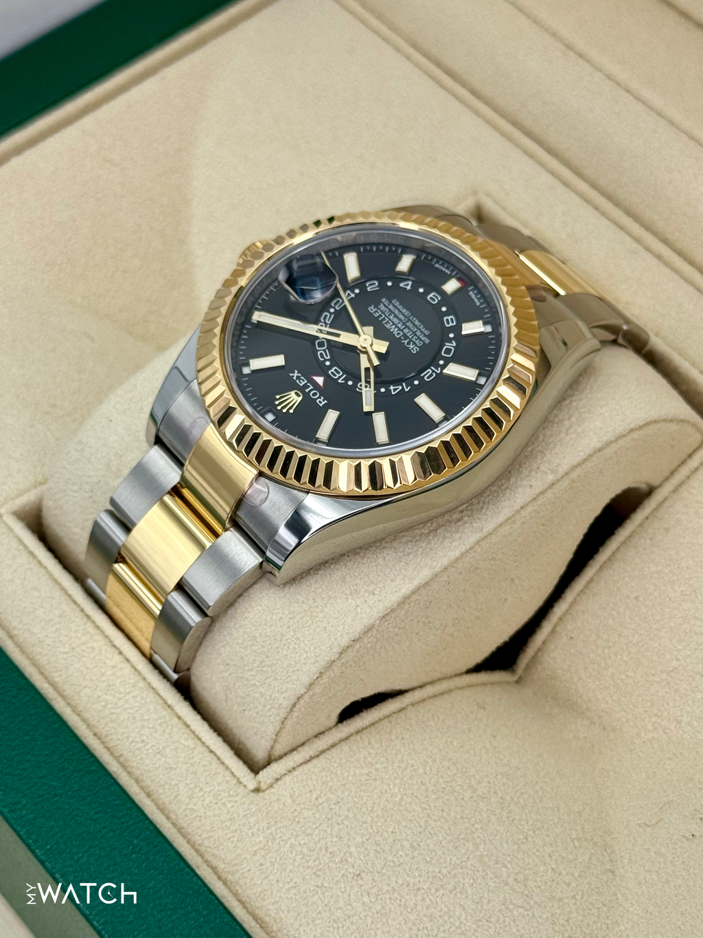 2022 Rolex Sky-Dweller 42mm 326933 Two-Tone Oyster Black Dial