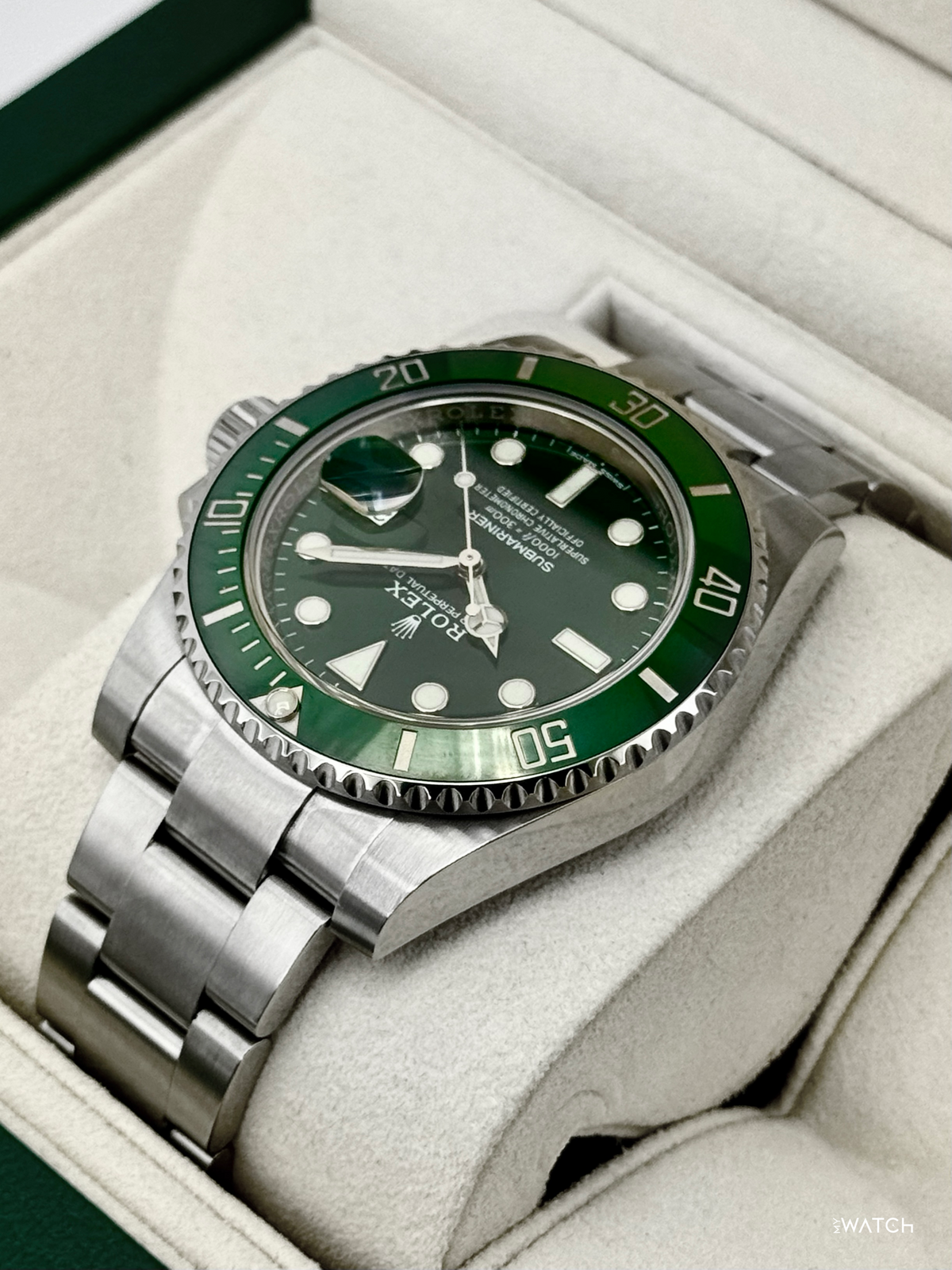 2017 Rolex Submariner “Hulk” 40mm 116610LV Green Dial