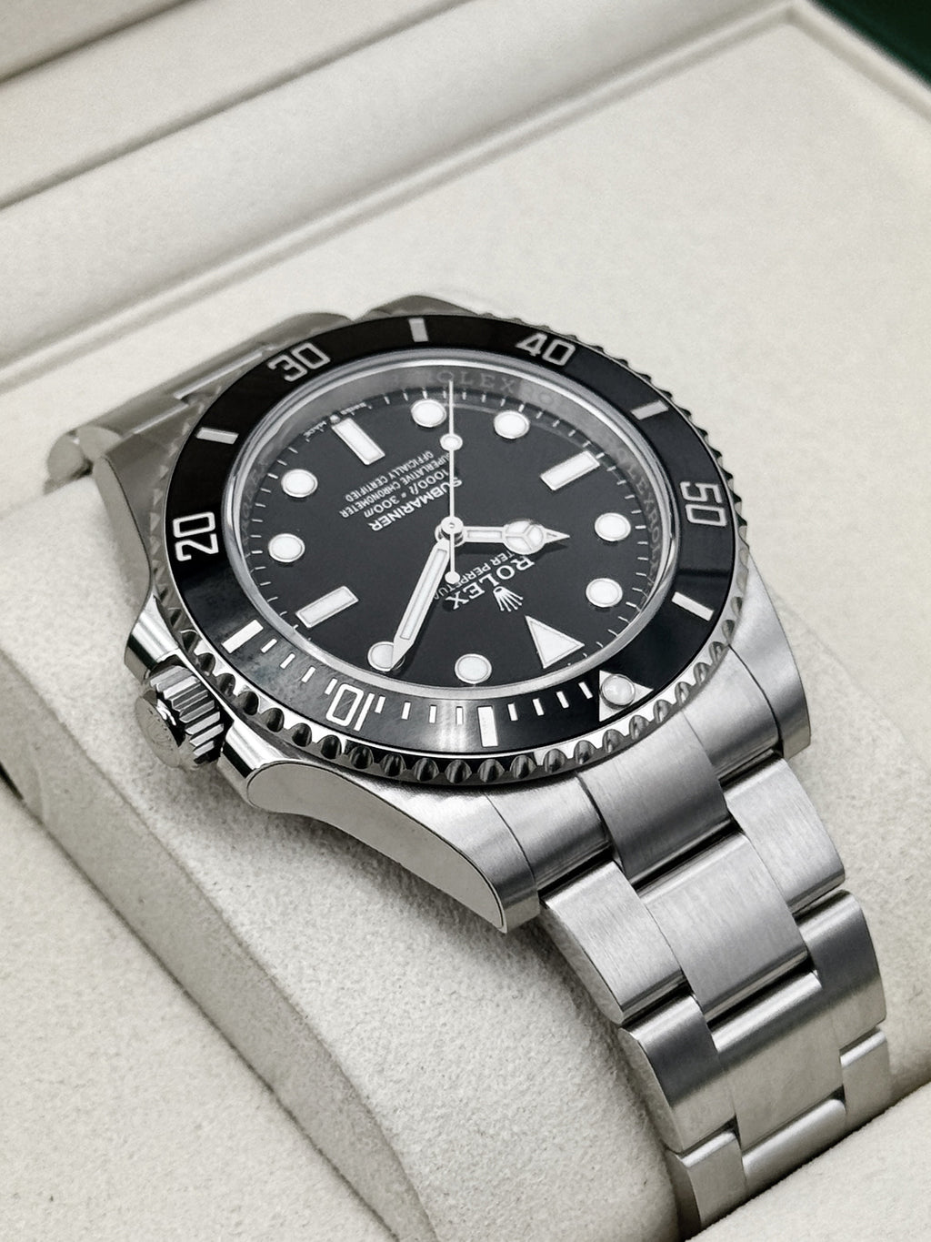 NEW 2026 Rolex Submariner 41mm 124060 Stainless Steel Black Dial (STICKERED)