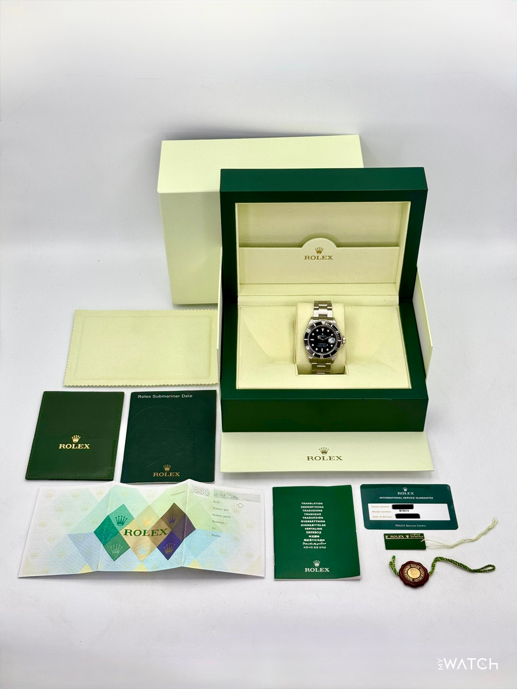 2005 Rolex Submariner 40mm 16610 Stainless Steel Black Dial (Collectors Set)
