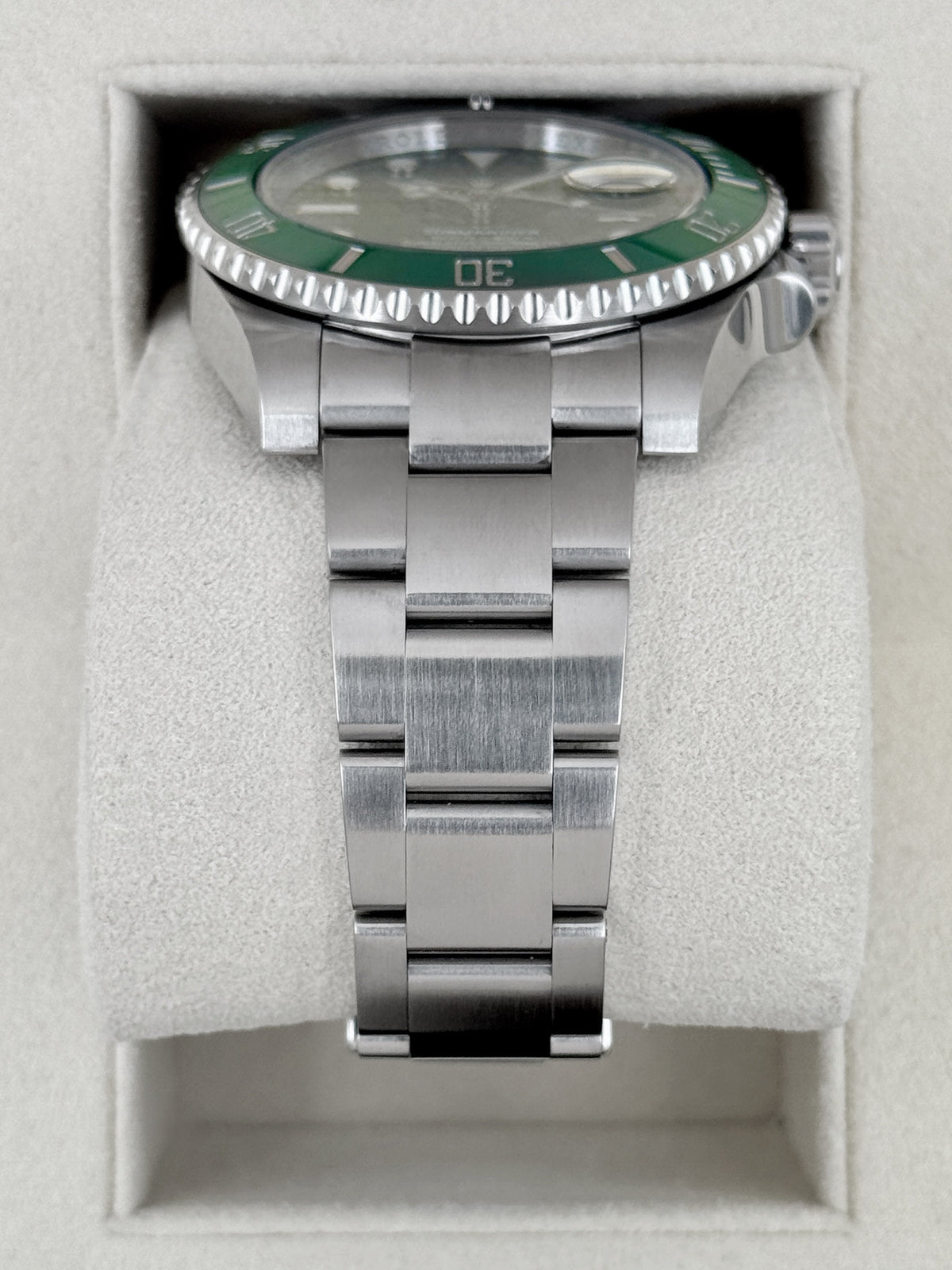 2016 Rolex Submariner Hulk 40mm 116610LV Green Dial