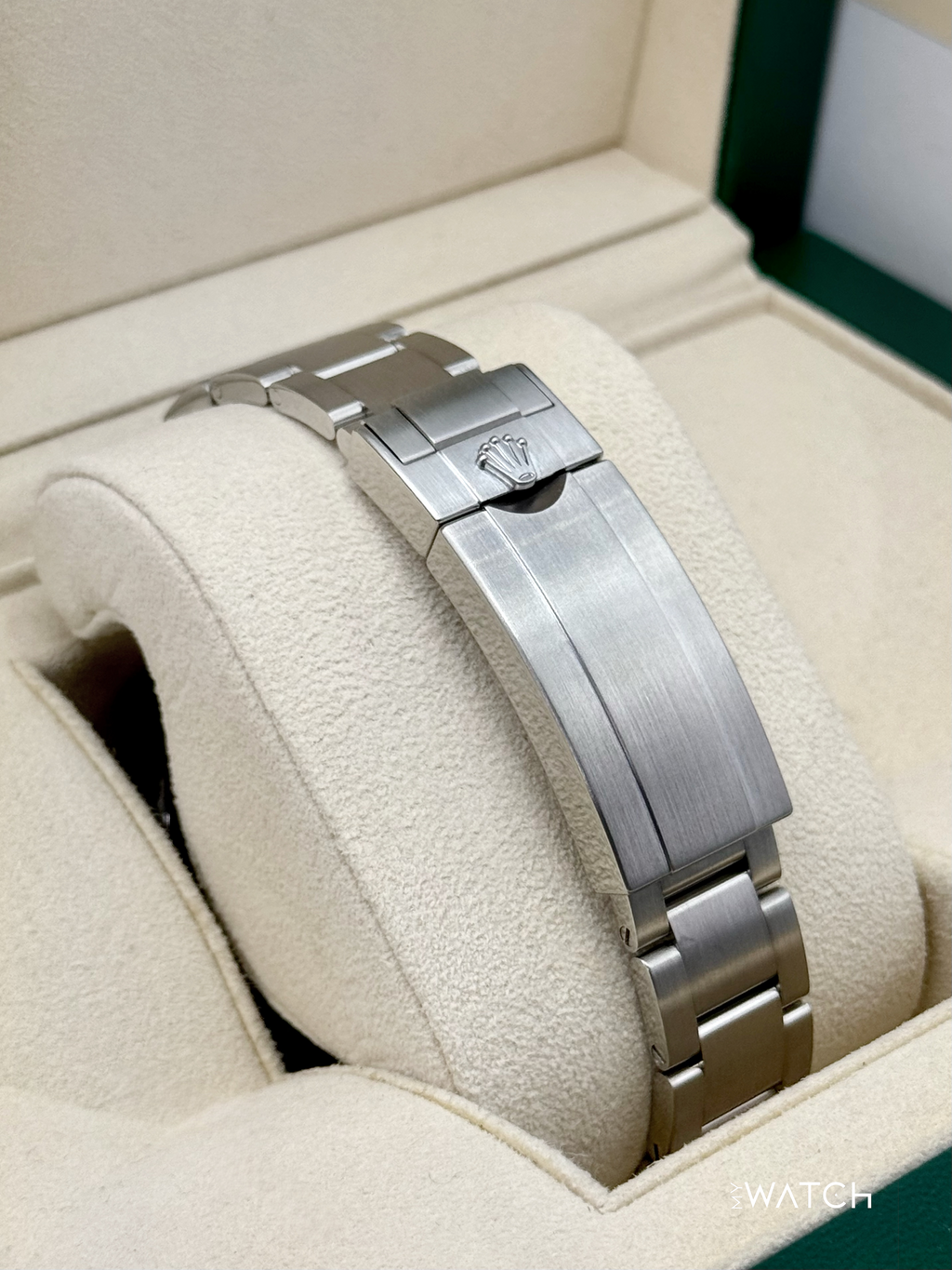 2018 Rolex Submariner “Hulk” 40mm 116610LV Green Dial