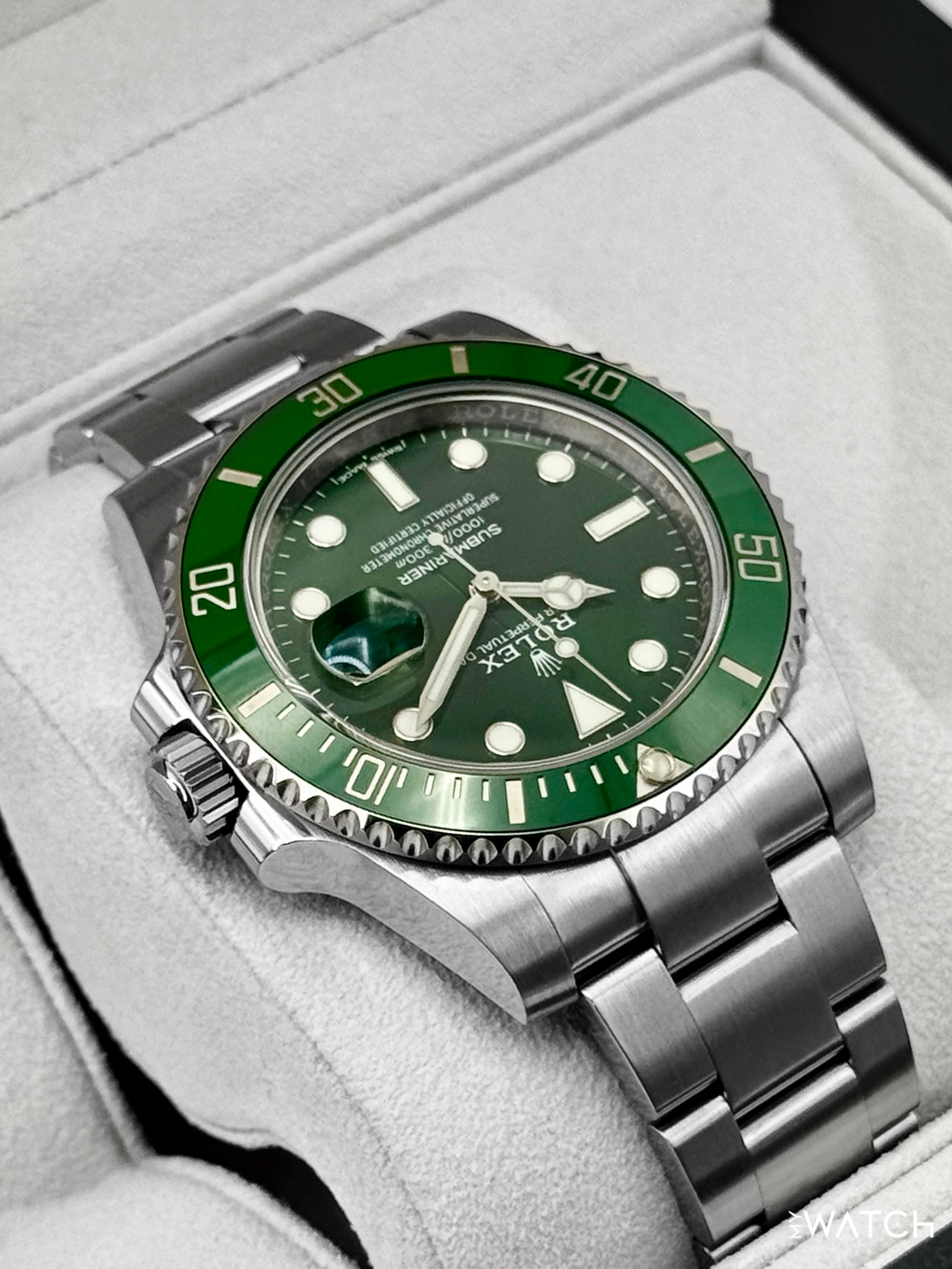 2017 Rolex Submariner “Hulk” 40mm 116610LV Green Dial