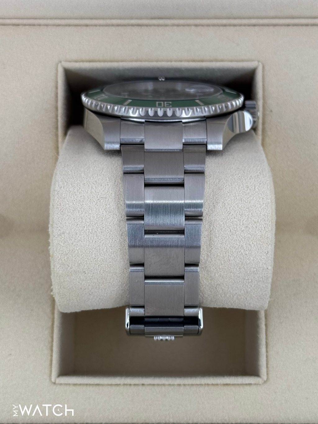 NEW OLD STOCK 2020 Rolex Submariner “Hulk” 40mm 116610LV Green Dial